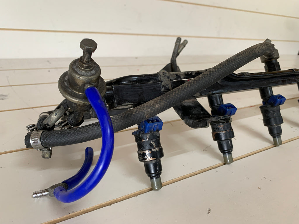 Fuel Rail w/injectors, R32 GTR