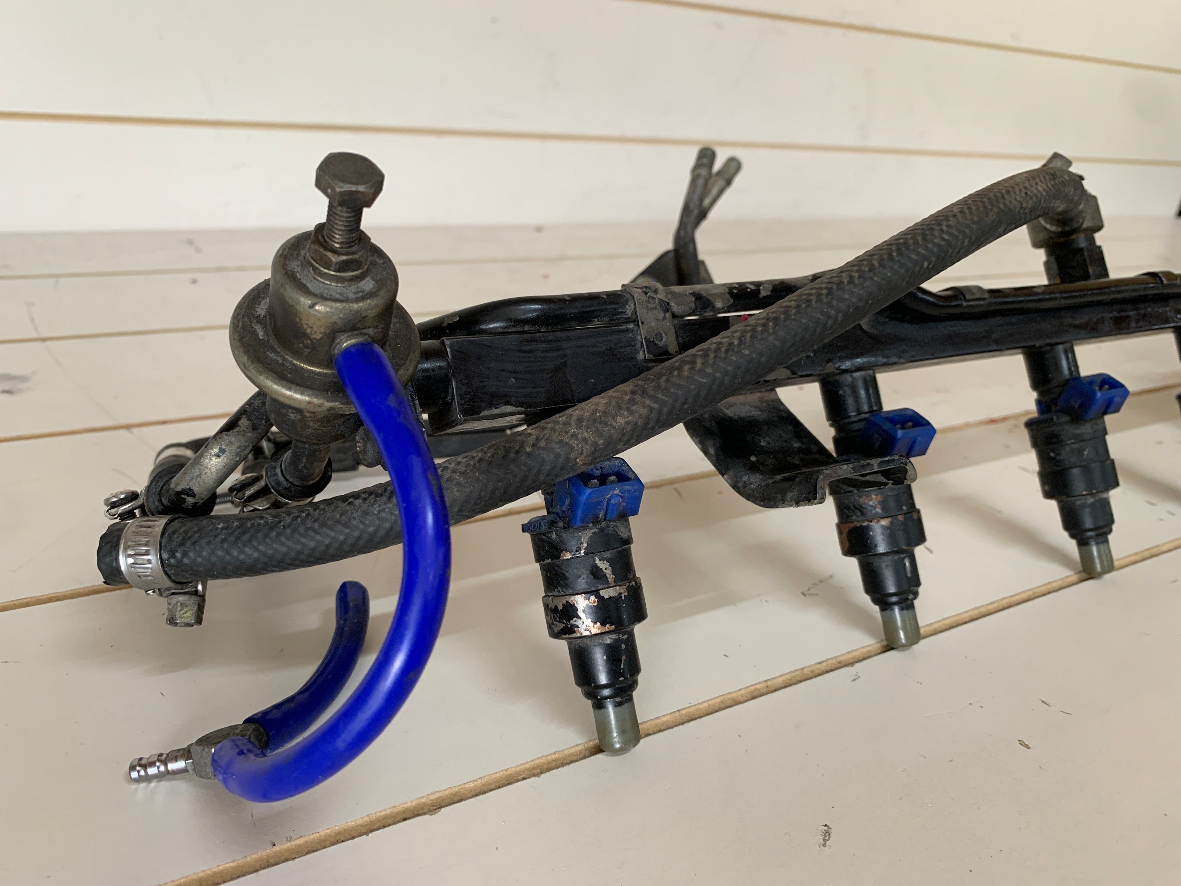 Fuel Rail w/injectors, R32 GTR