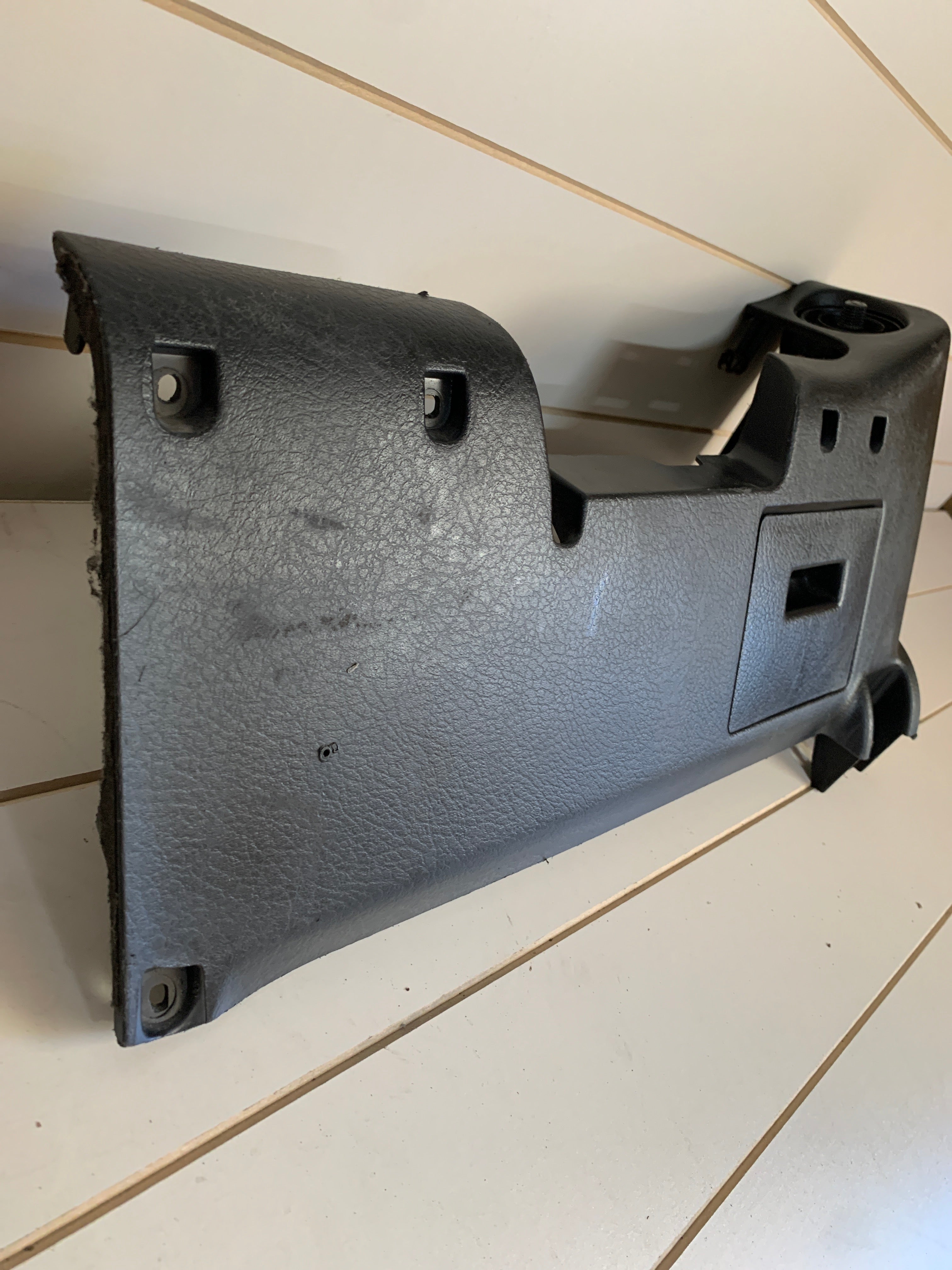 Lower Dash Panel, R32