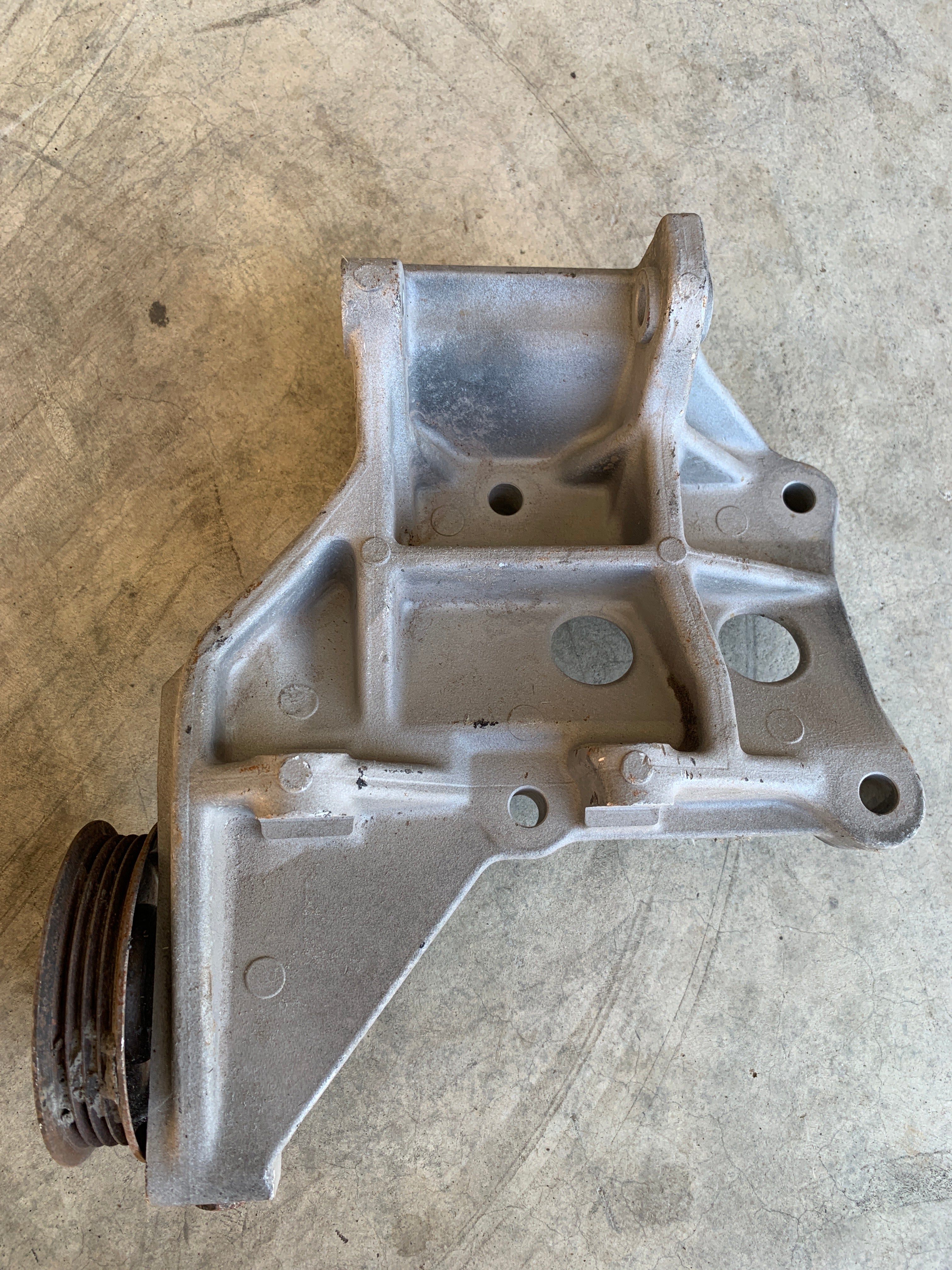 AC Compressor Bracket, R32 GTR