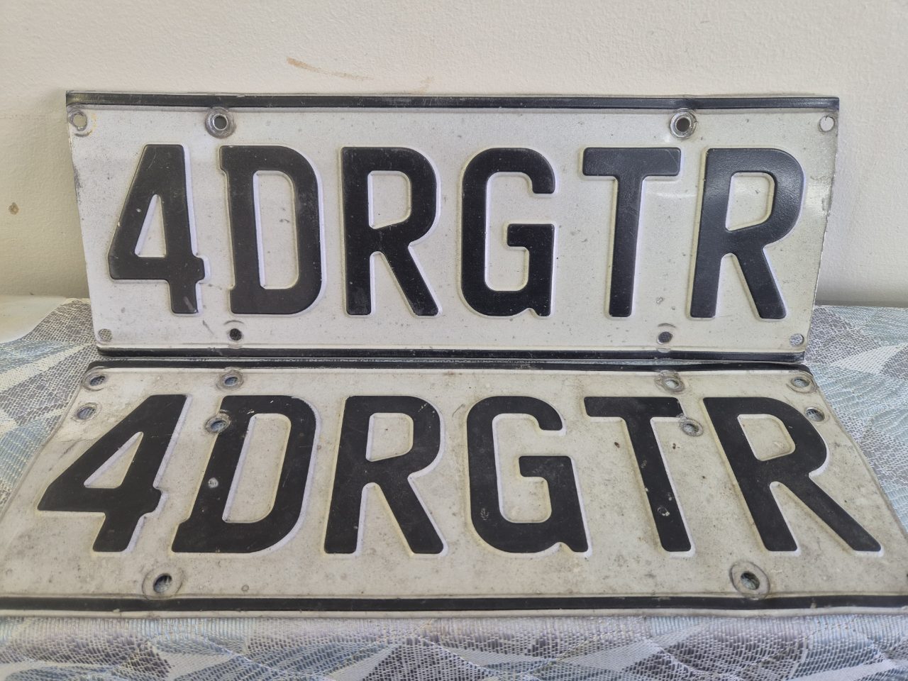 Personalised plate 4DRGTR