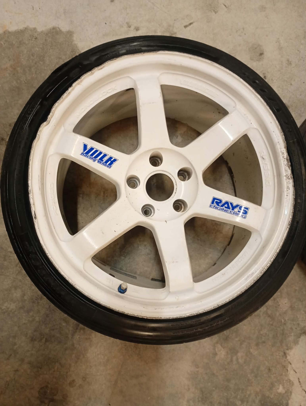 RAYS Engineering Wheels 18x10.5 (1x damaged)