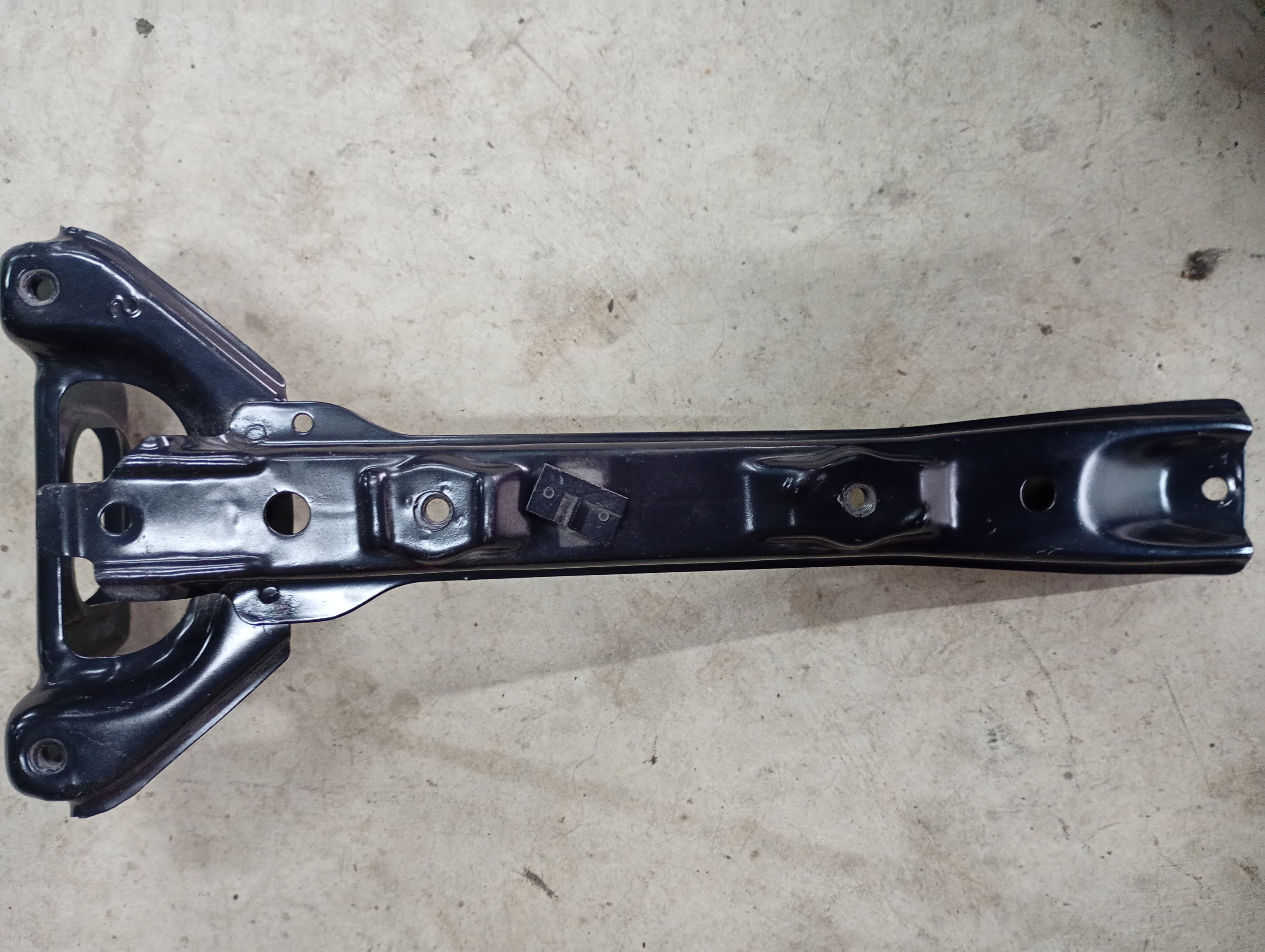 Bonnet Support, R32 Gts/t