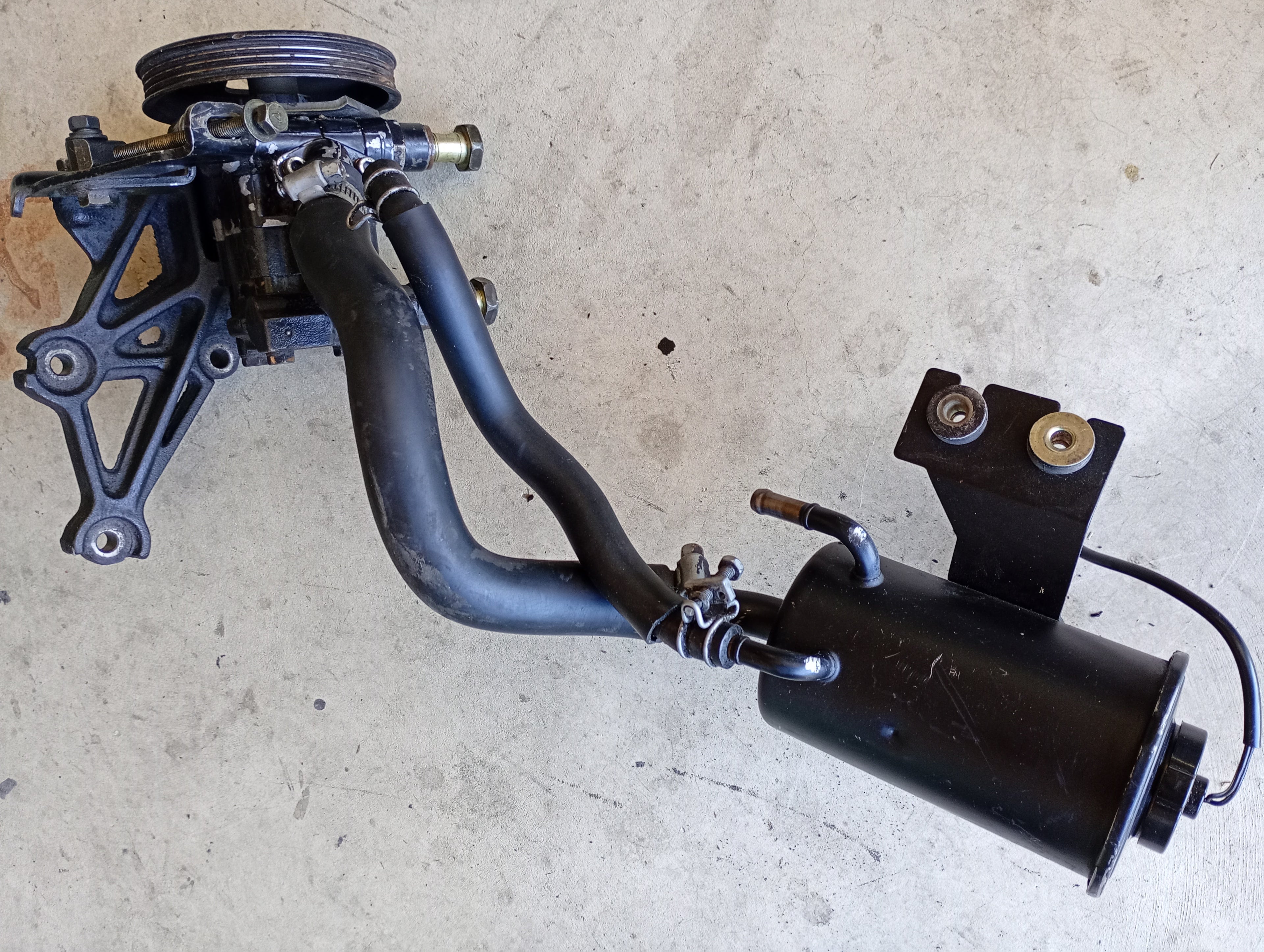 Power Steering Pump, R32 GTS