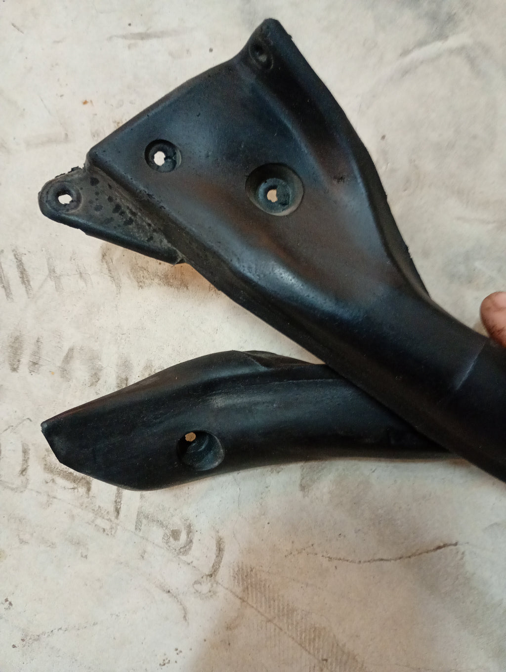 LEFT Upper Door Glass Seal, R32 Coupe