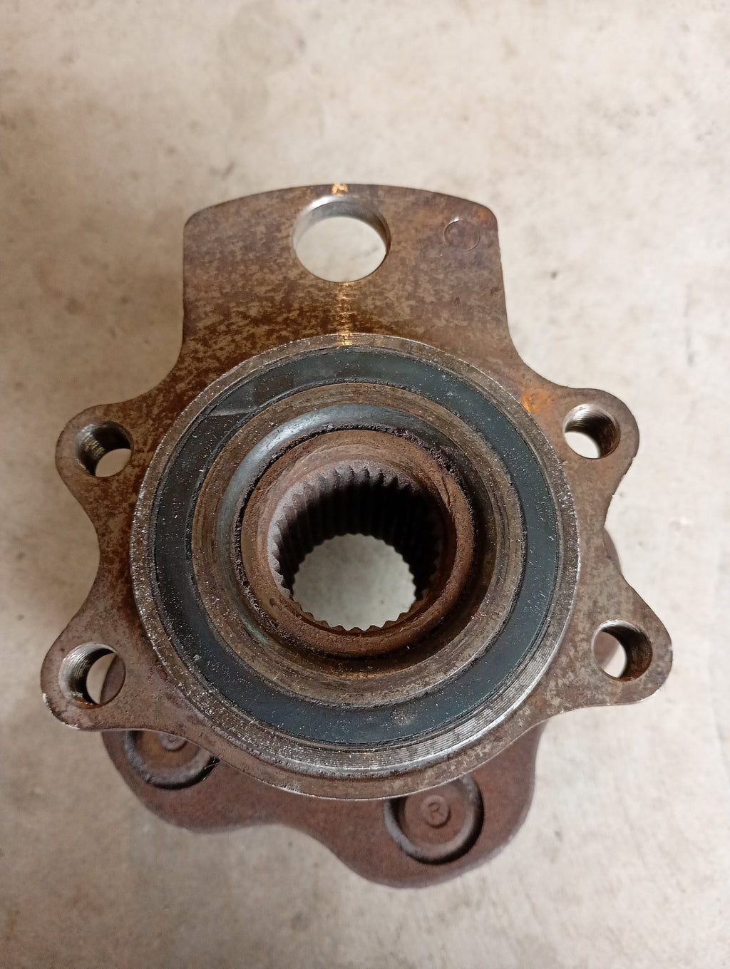 LEFT Rear Wheel Hub, R32 GTR