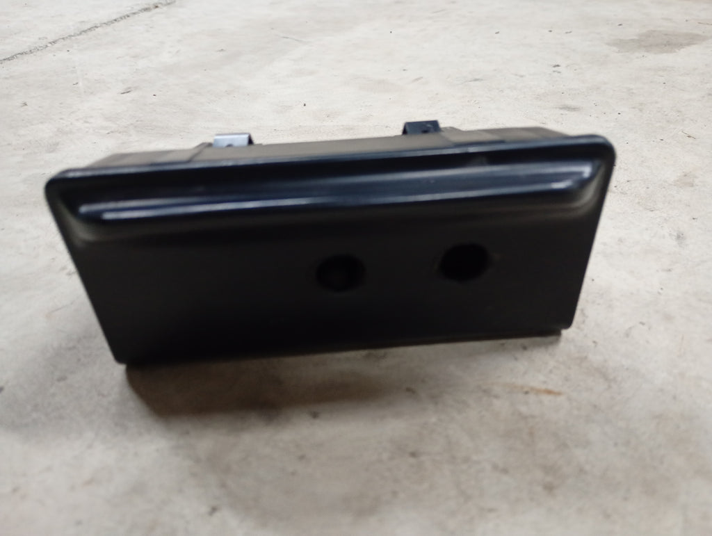 Ash Tray, R32