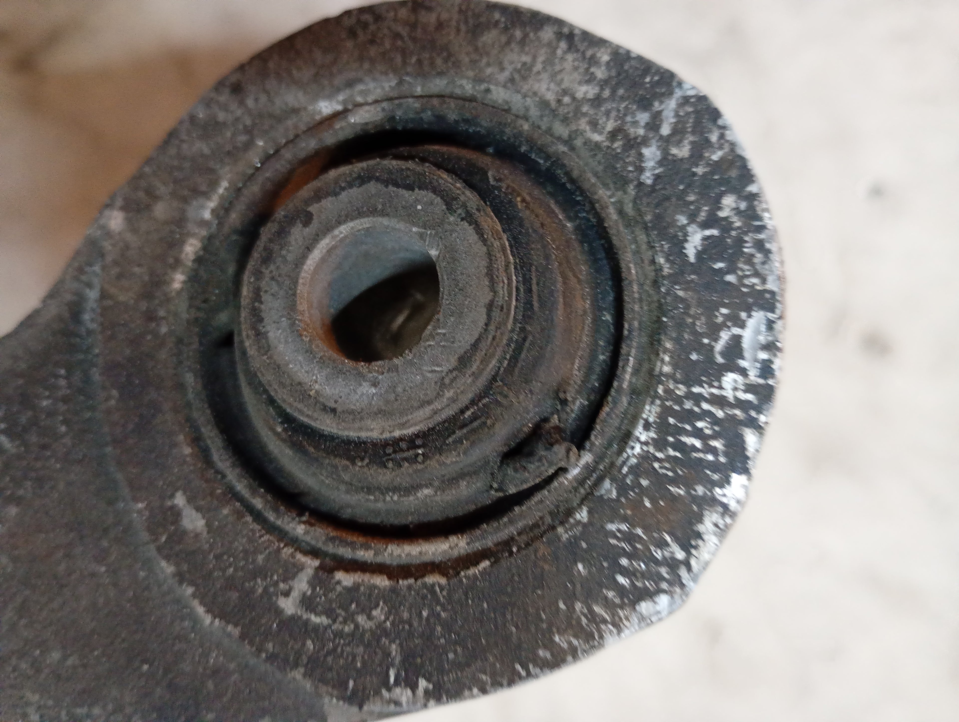 LEFT Rear Hub Carrier, R32 GTR