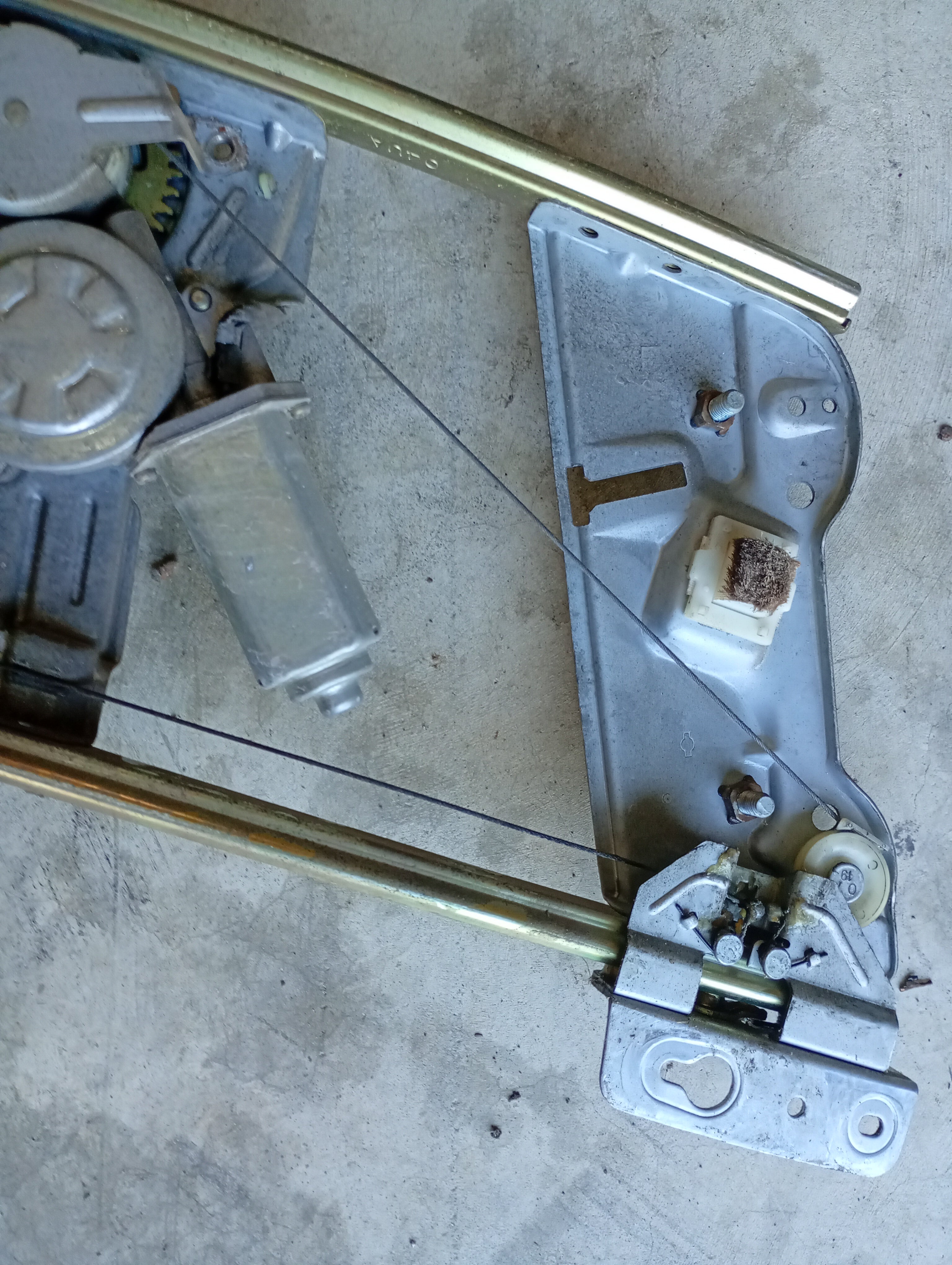 LEFT Window Regulator, R32 Coupe