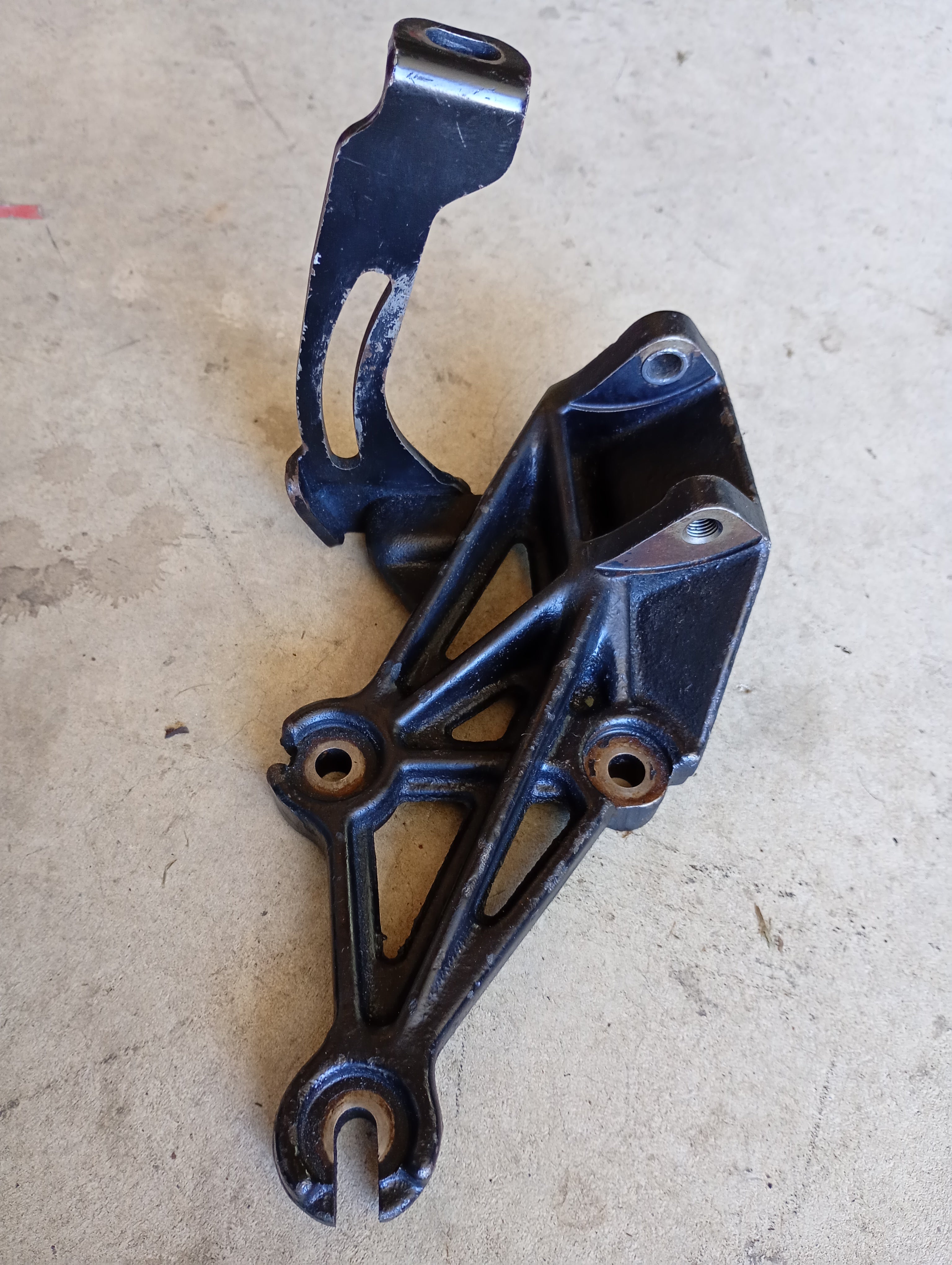 Power Steering Pump Bracket, R32 GTR