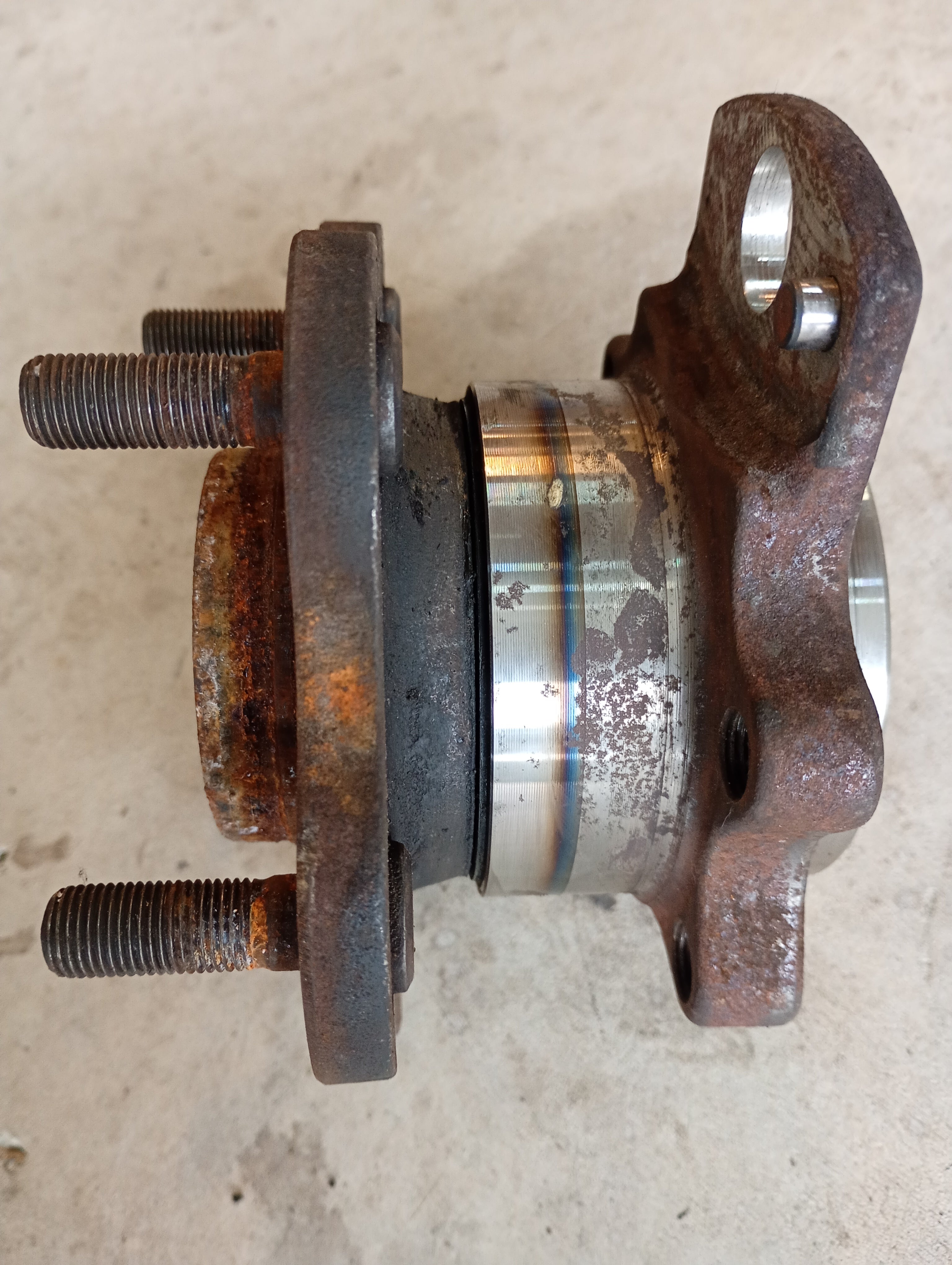 RIGHT Rear Wheel Hub, R32 GTR