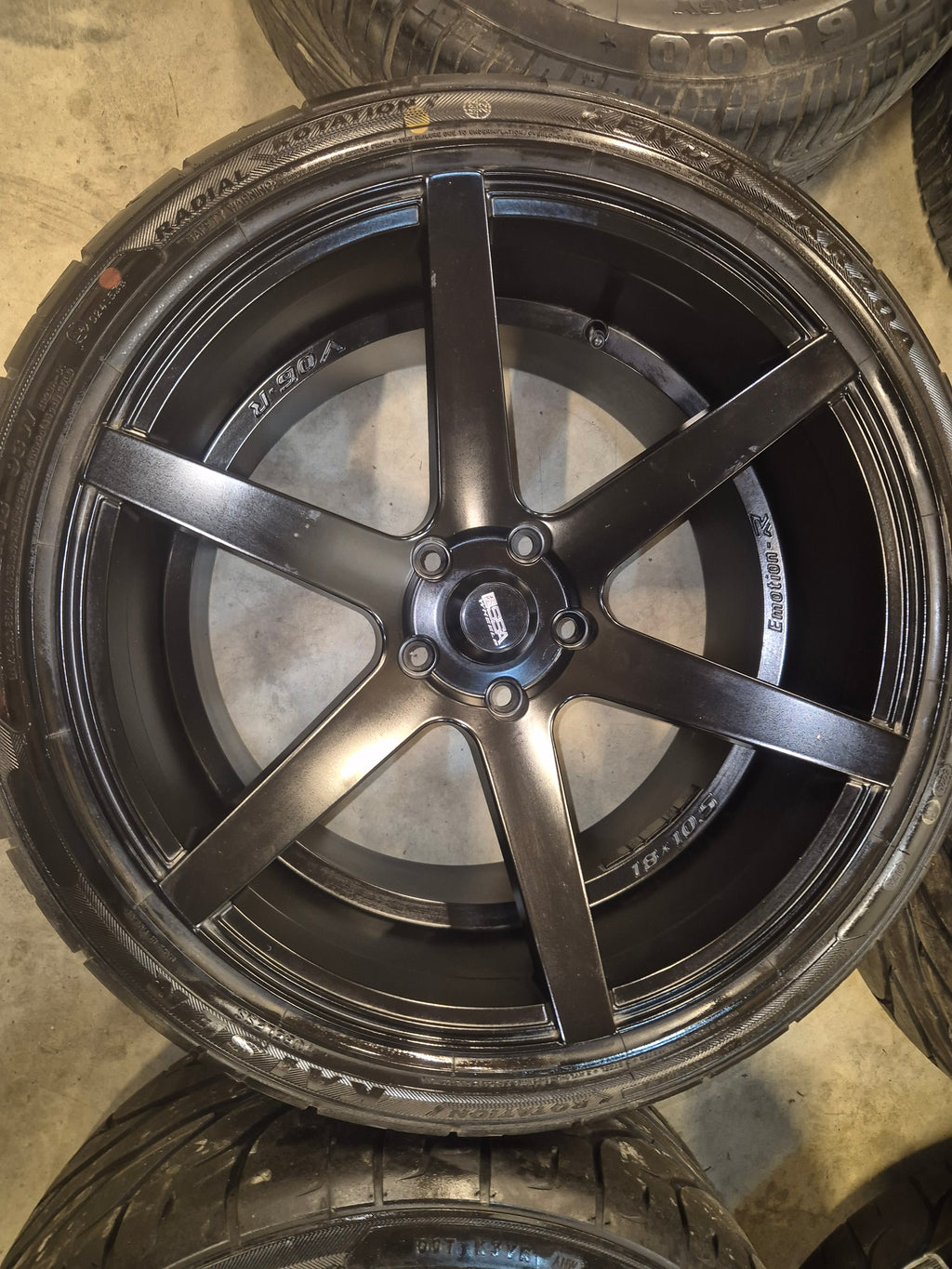 SSA Emotion R 18x10.5 w/Tyres *New
