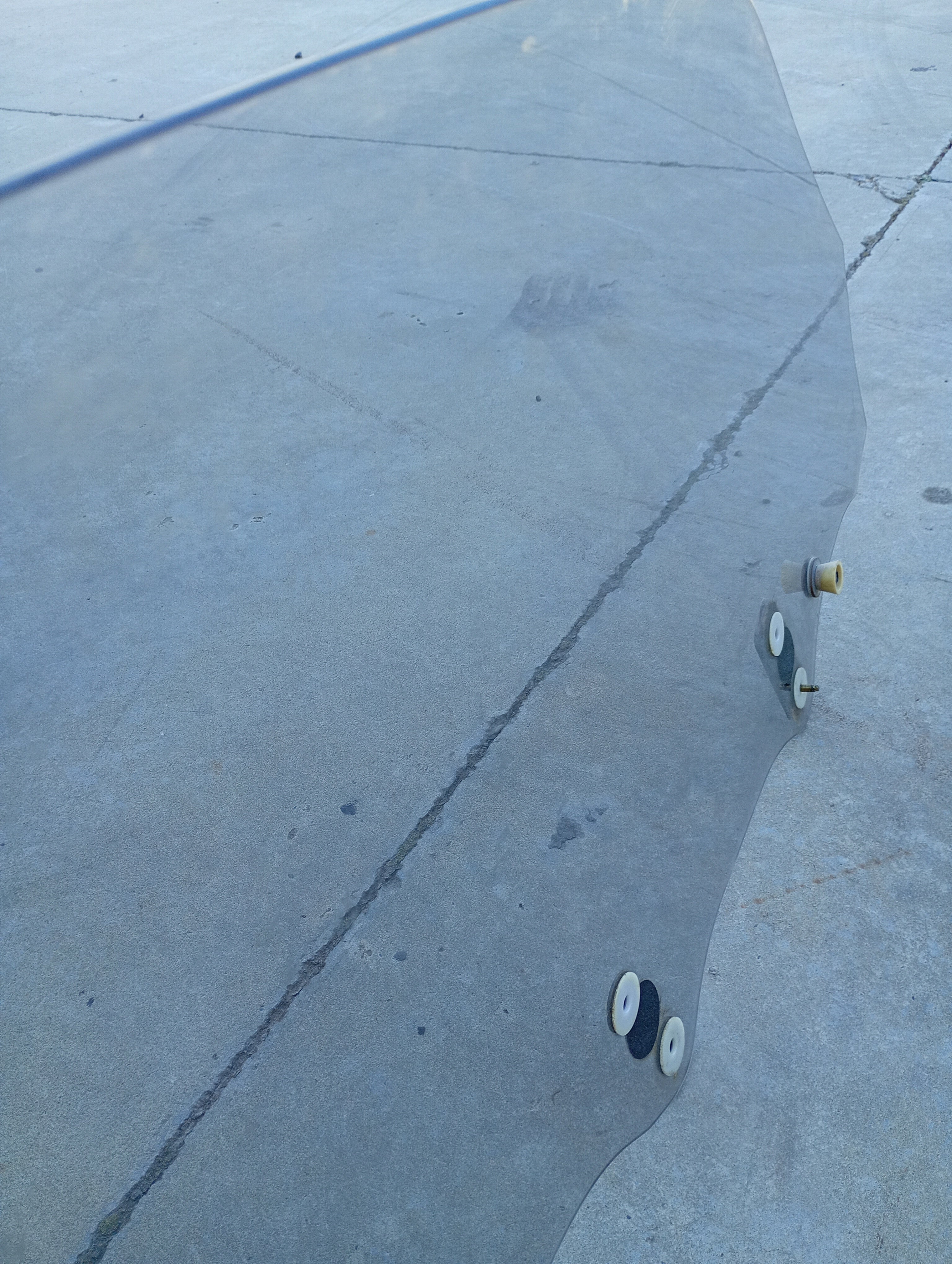 LEFT Door Glass, R32 2dr