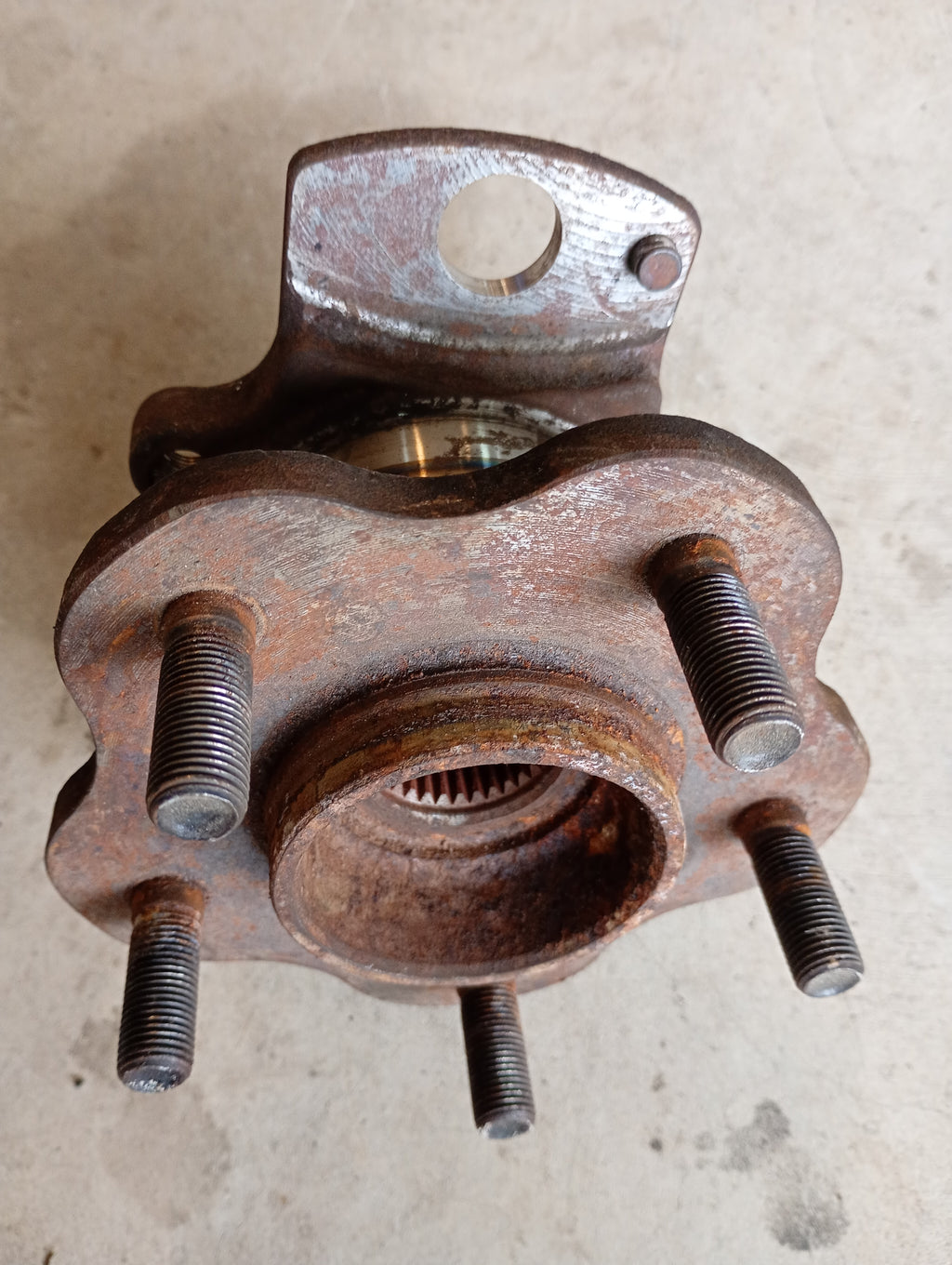 RIGHT Rear Wheel Hub, R32 GTR