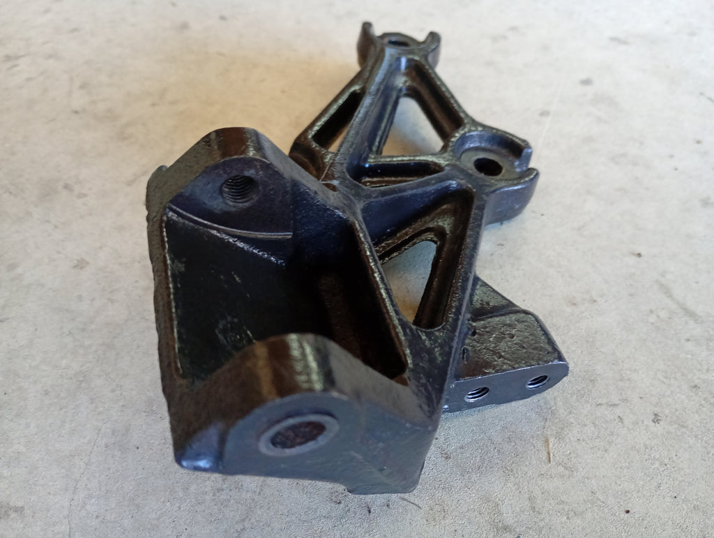 Power Steering Pump Bracket, R32 SKyline
