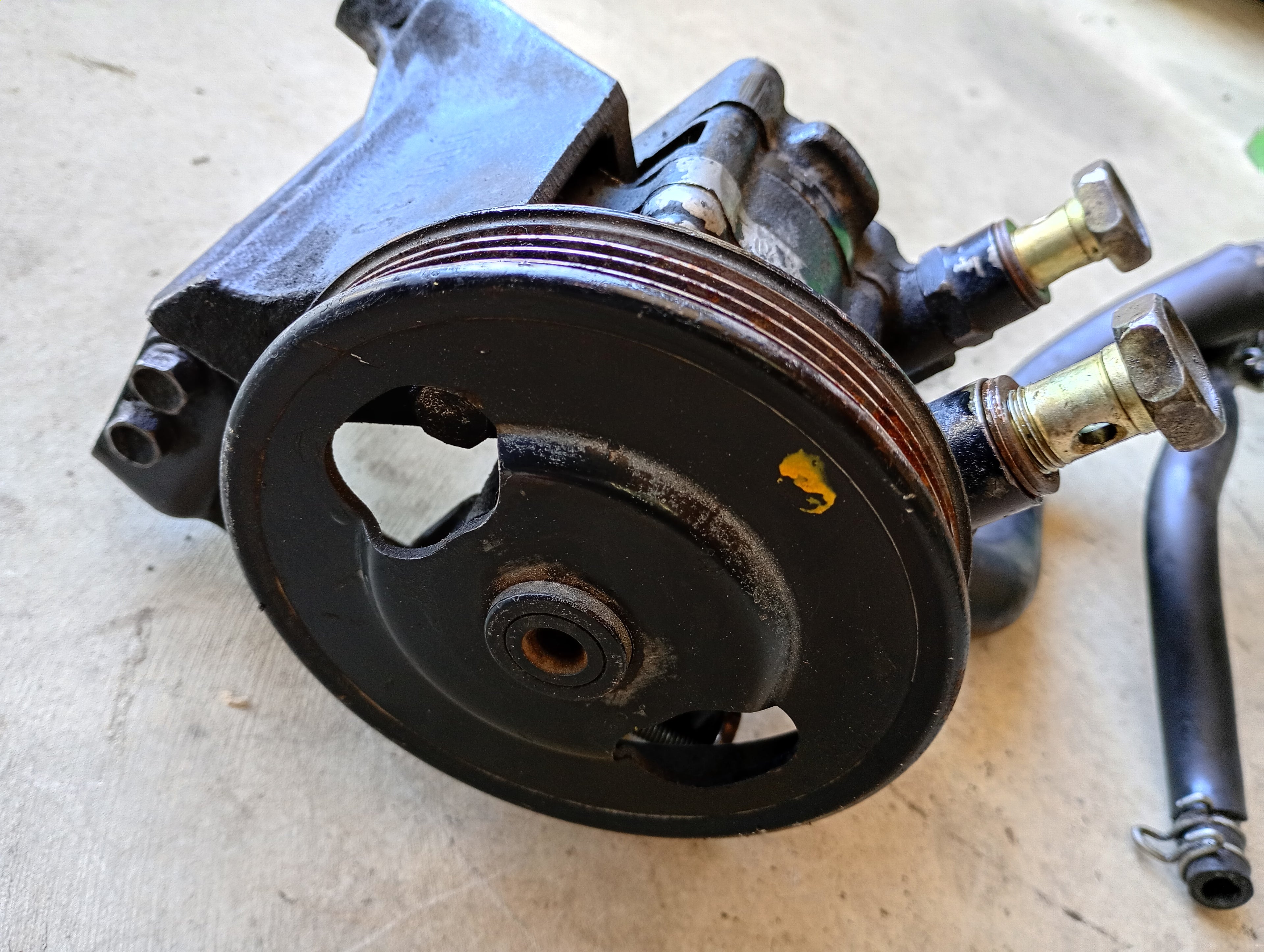 Power Steering Pump, R32 GTS