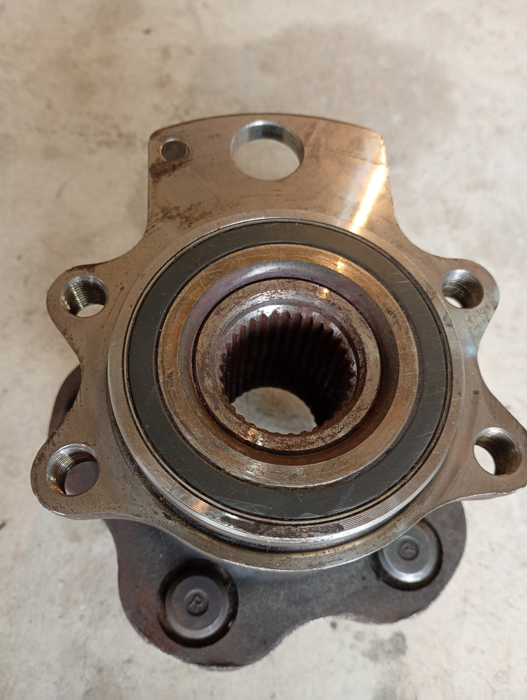 RIGHT Rear Wheel Hub, R32 GTR
