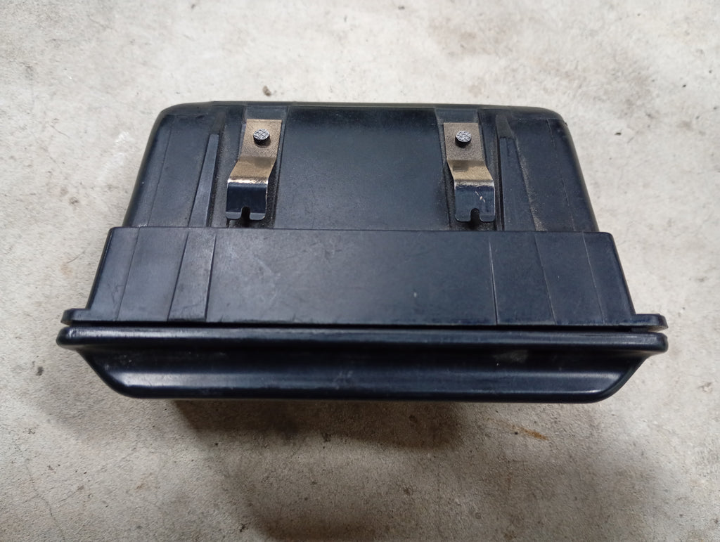 Ash Tray, R32