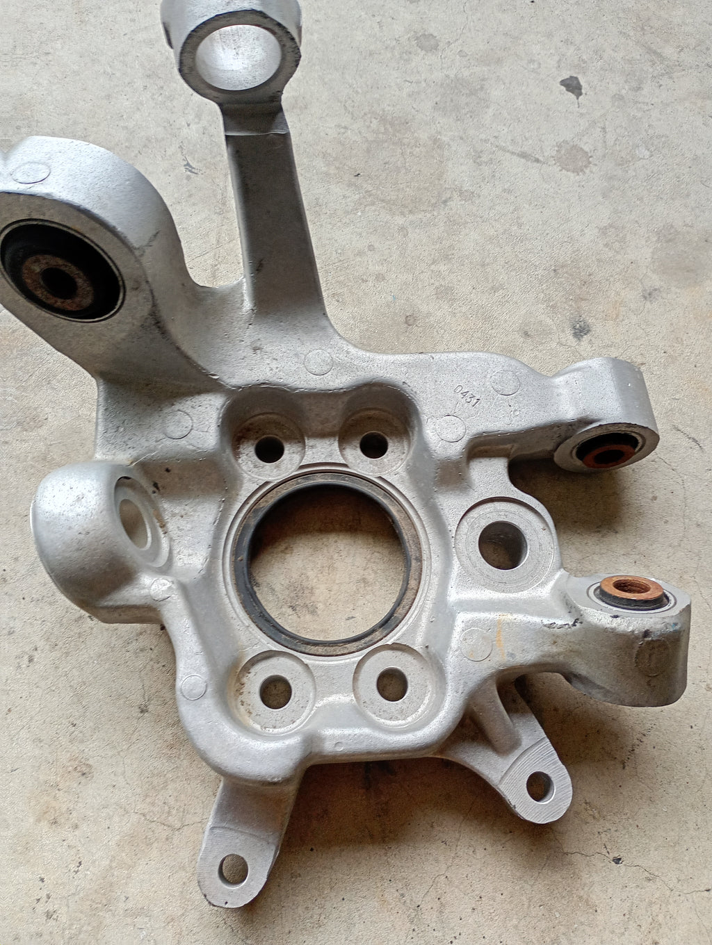 LEFT Rear Hub Carrier, R32 GTR