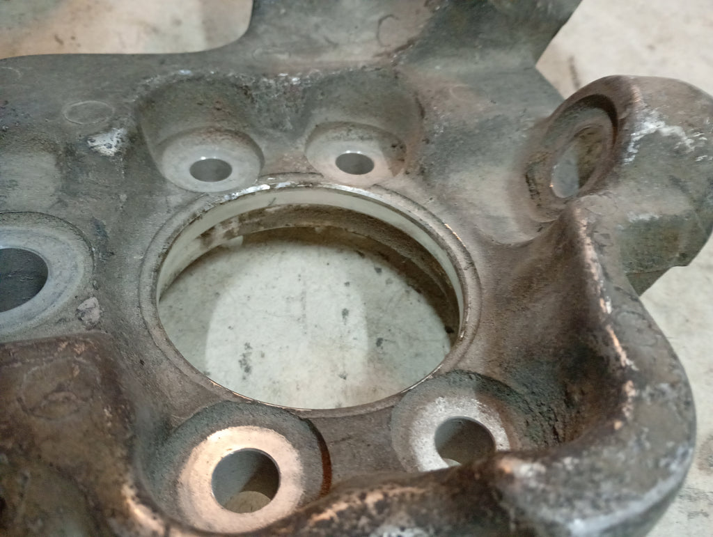 RIGHT Rear Hub Carrier, R32 GTR