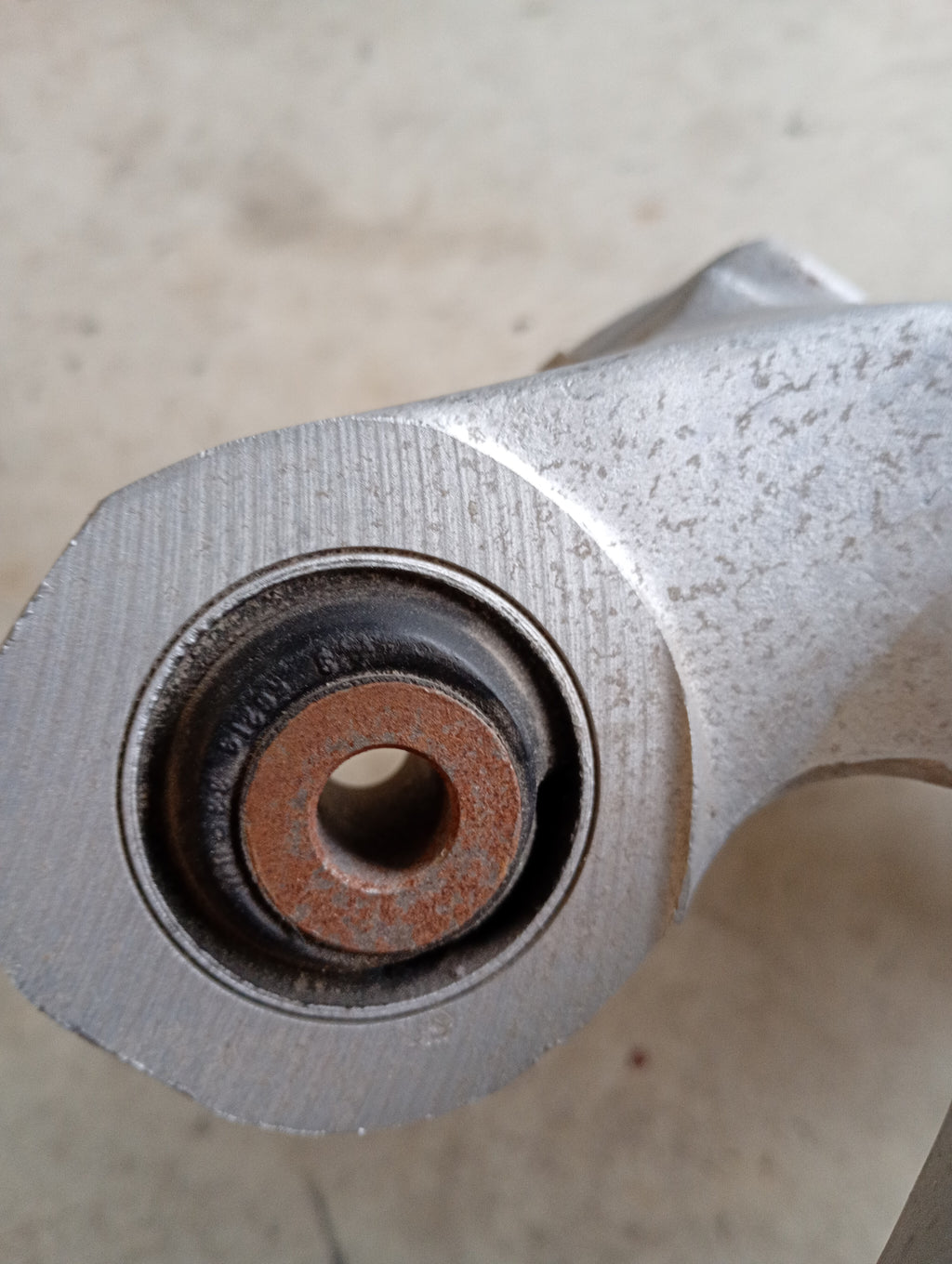 LEFT Rear Hub Carrier, R32 GTR