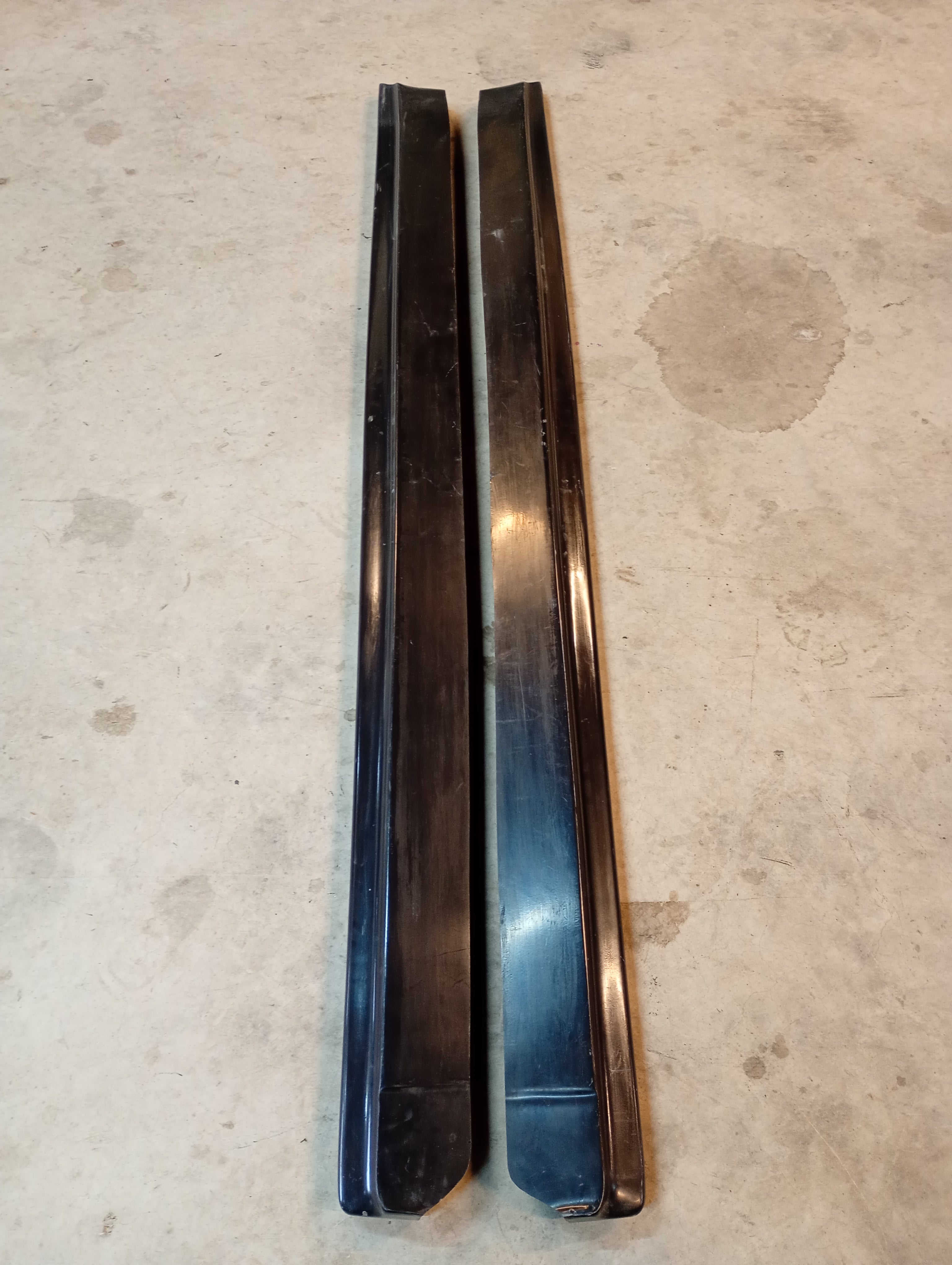 N1 Side skirt extensions, R32 GTR