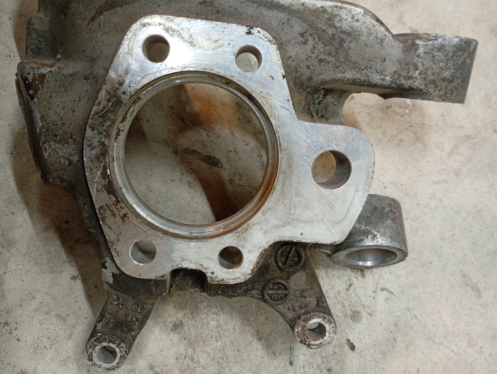 RIGHT Rear Hub Carrier, R32 GTR