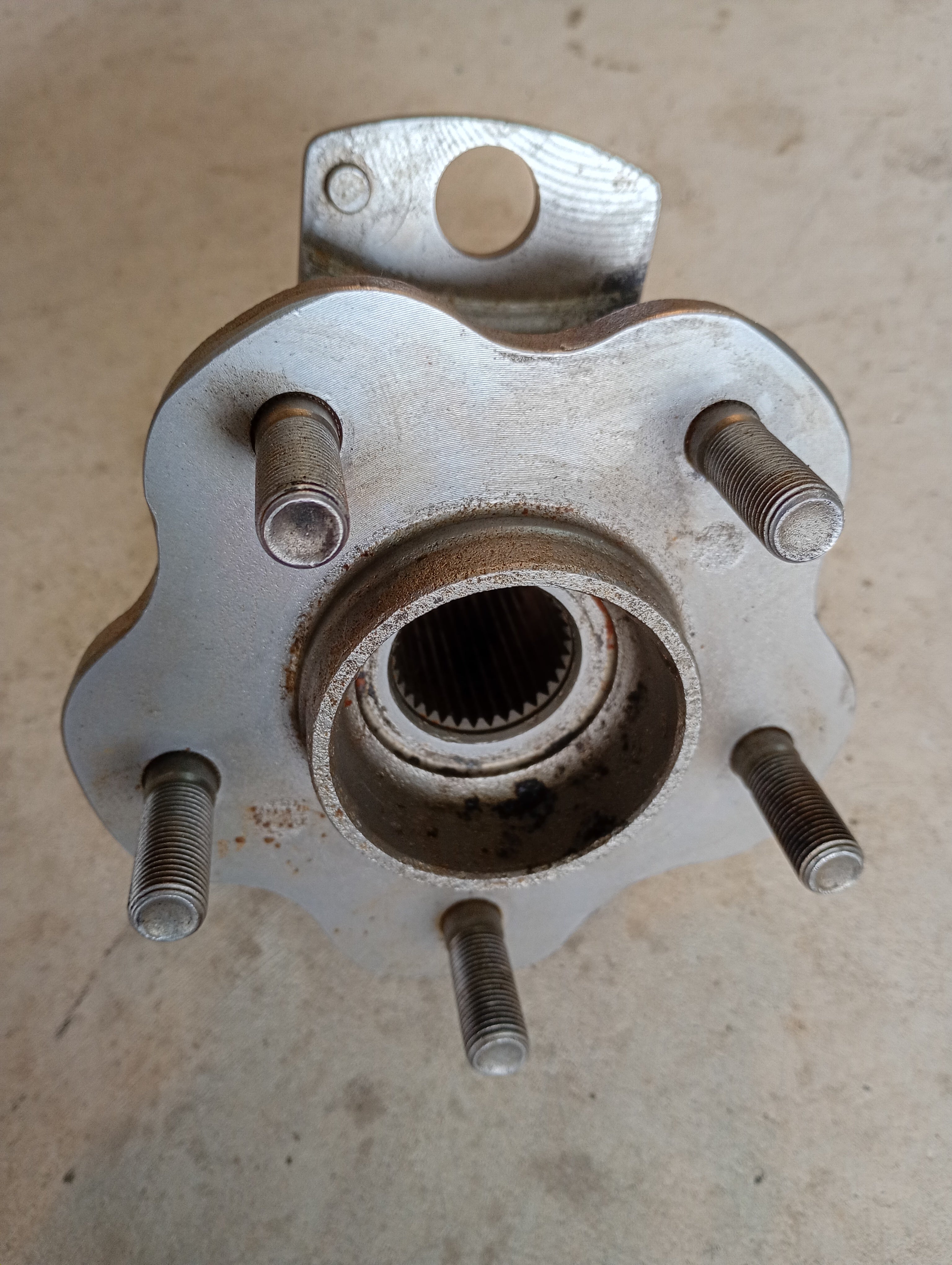 RIGHT Rear Wheel Hub, R32 GTR