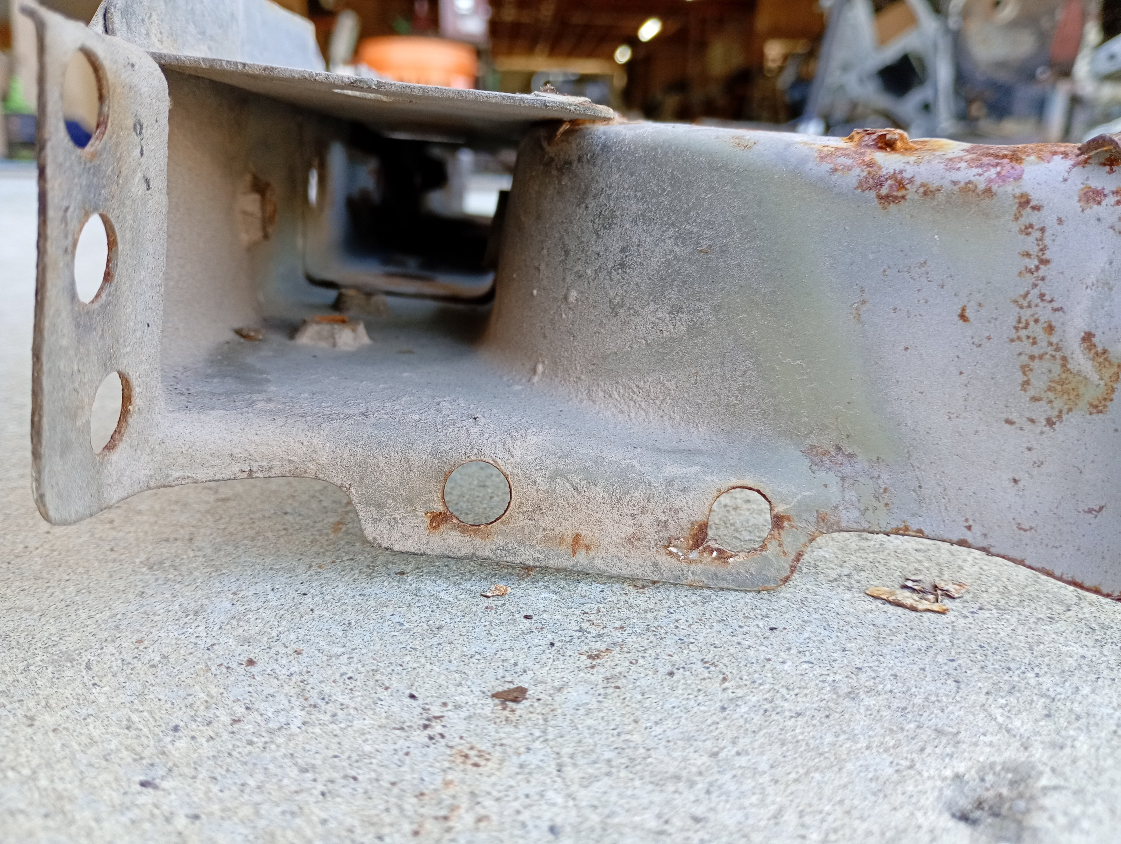 LOWER Radiator Support, R32 GTR