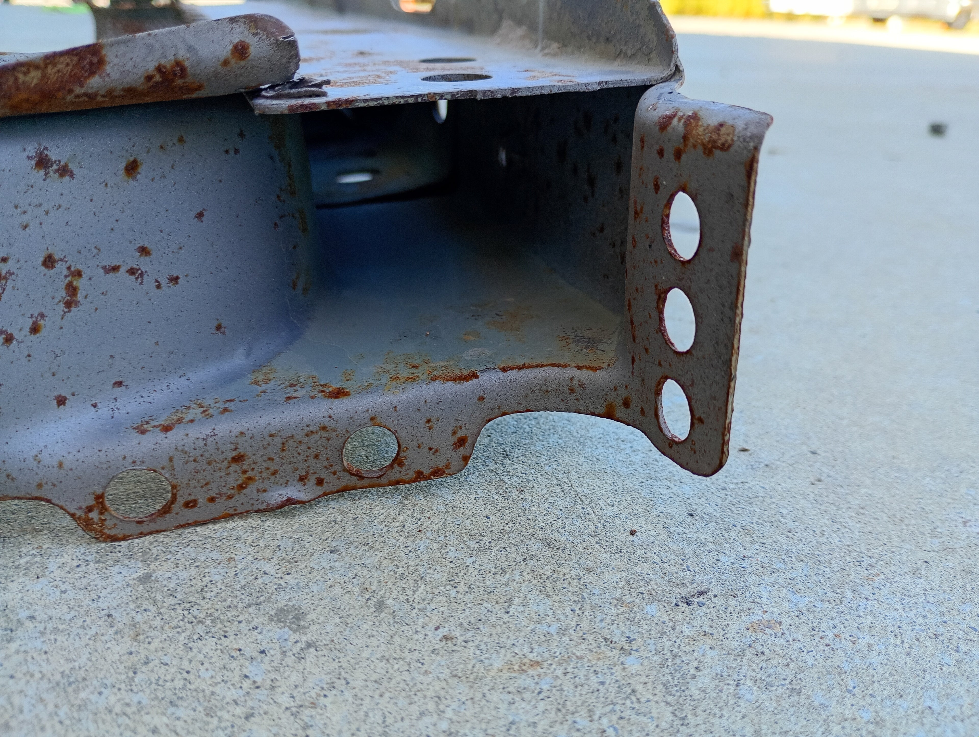 LOWER Radiator Support, R32 GTR