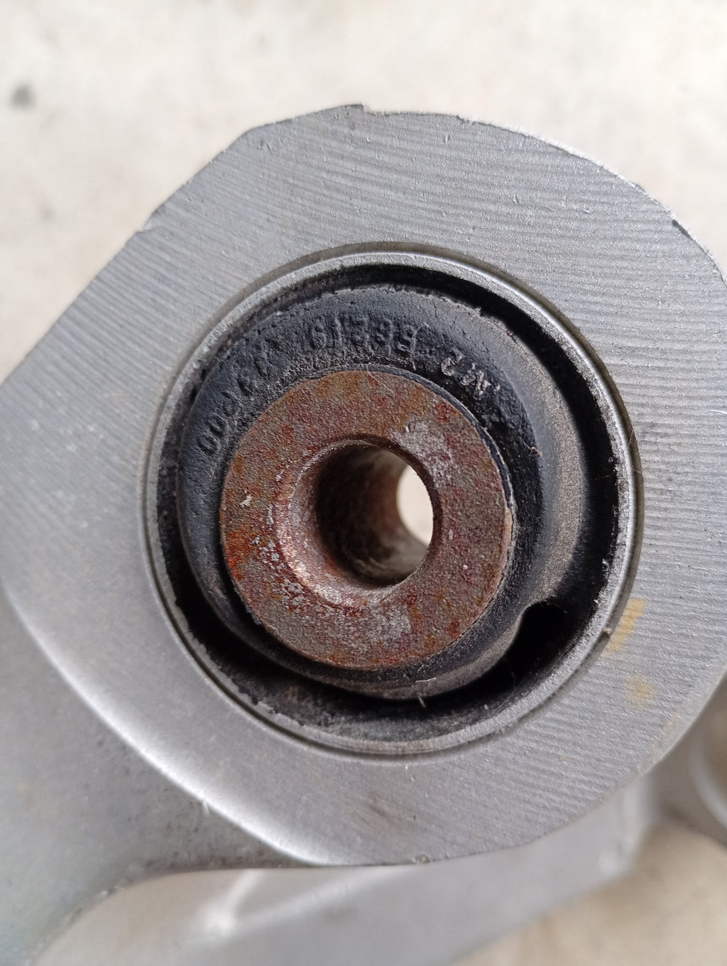 LEFT Rear Hub Carrier, R32 GTR