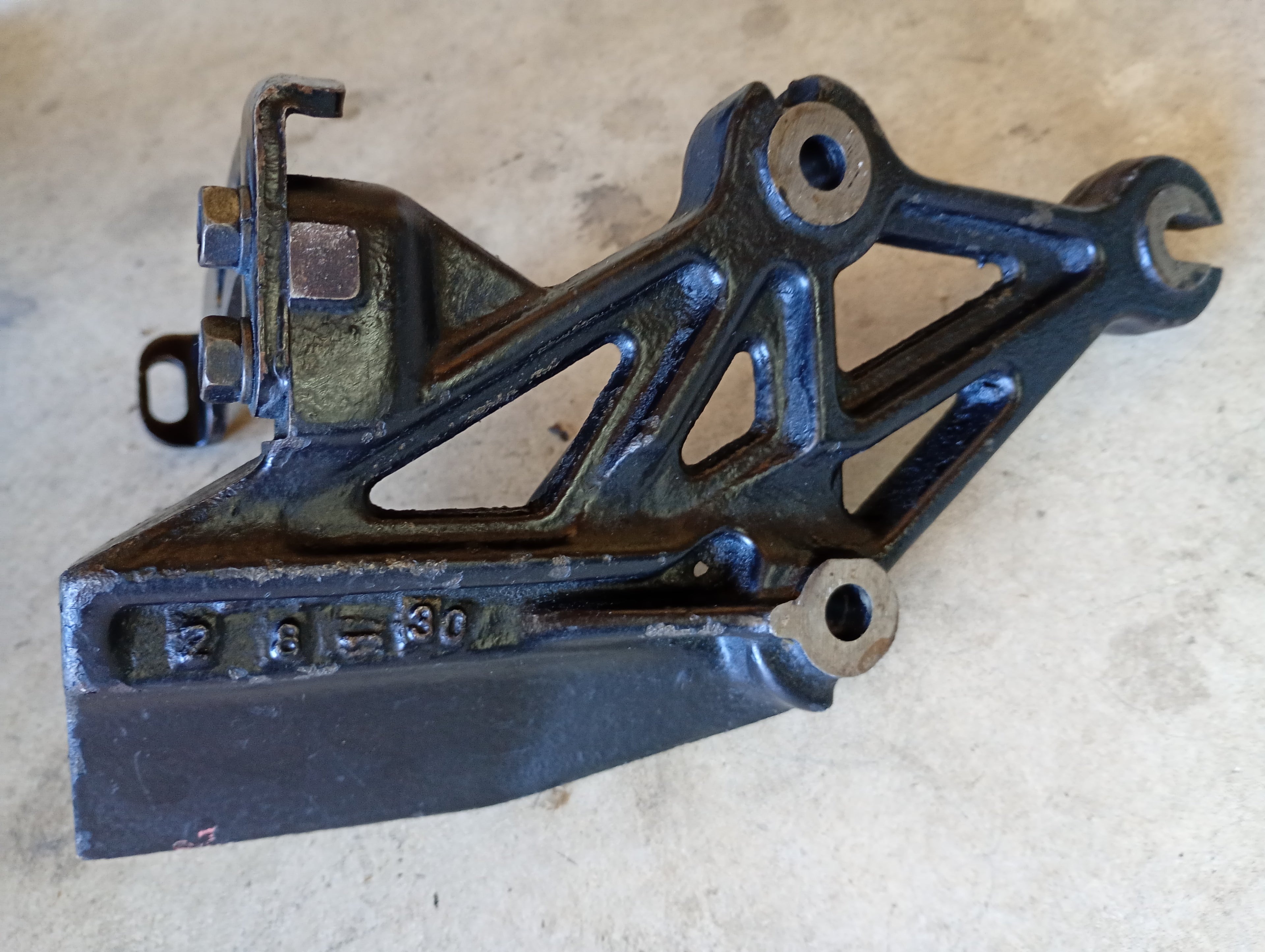Power Steering Pump Bracket, R32 GTR