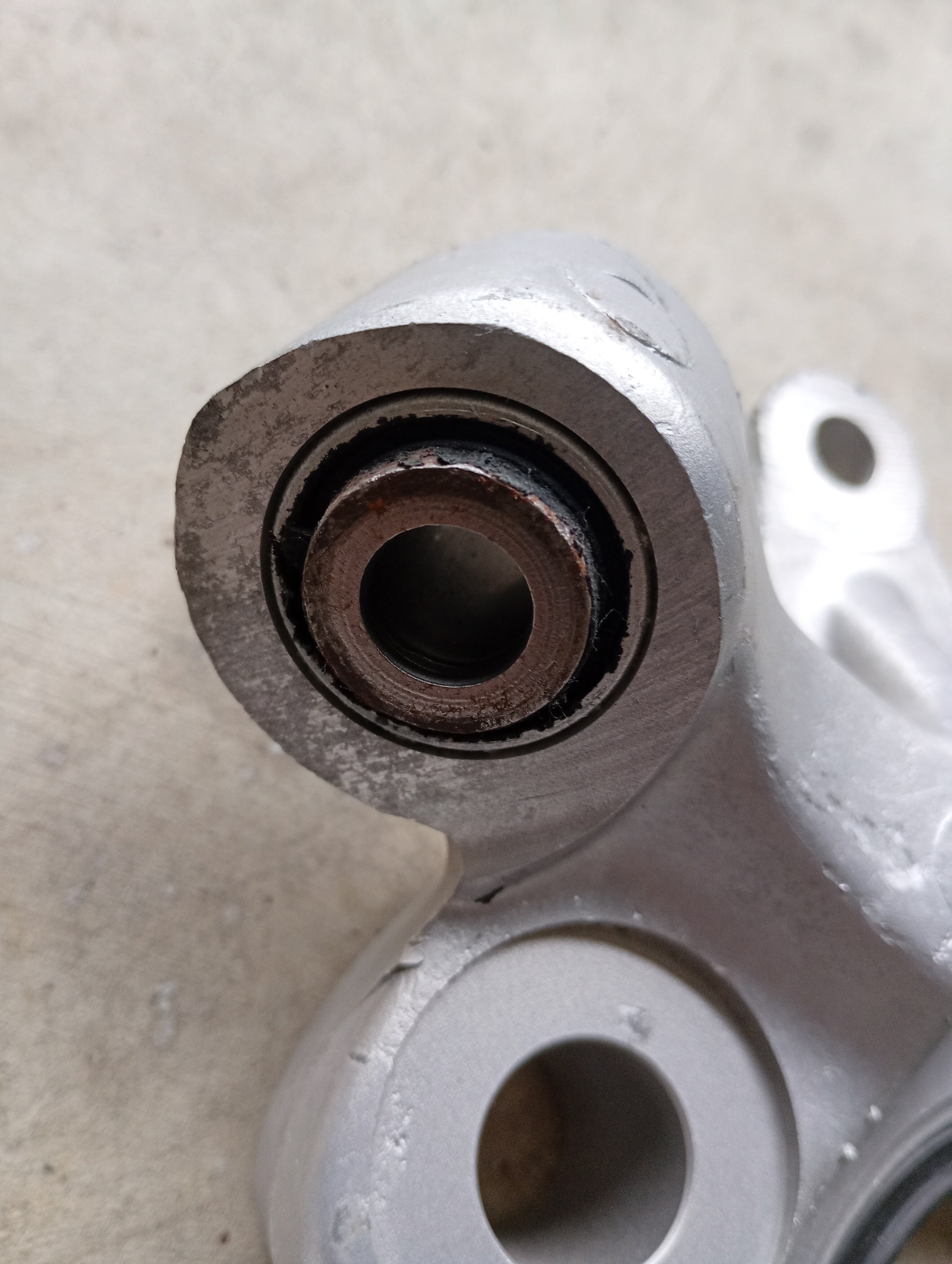 LEFT Rear Hub Carrier, R32 GTR