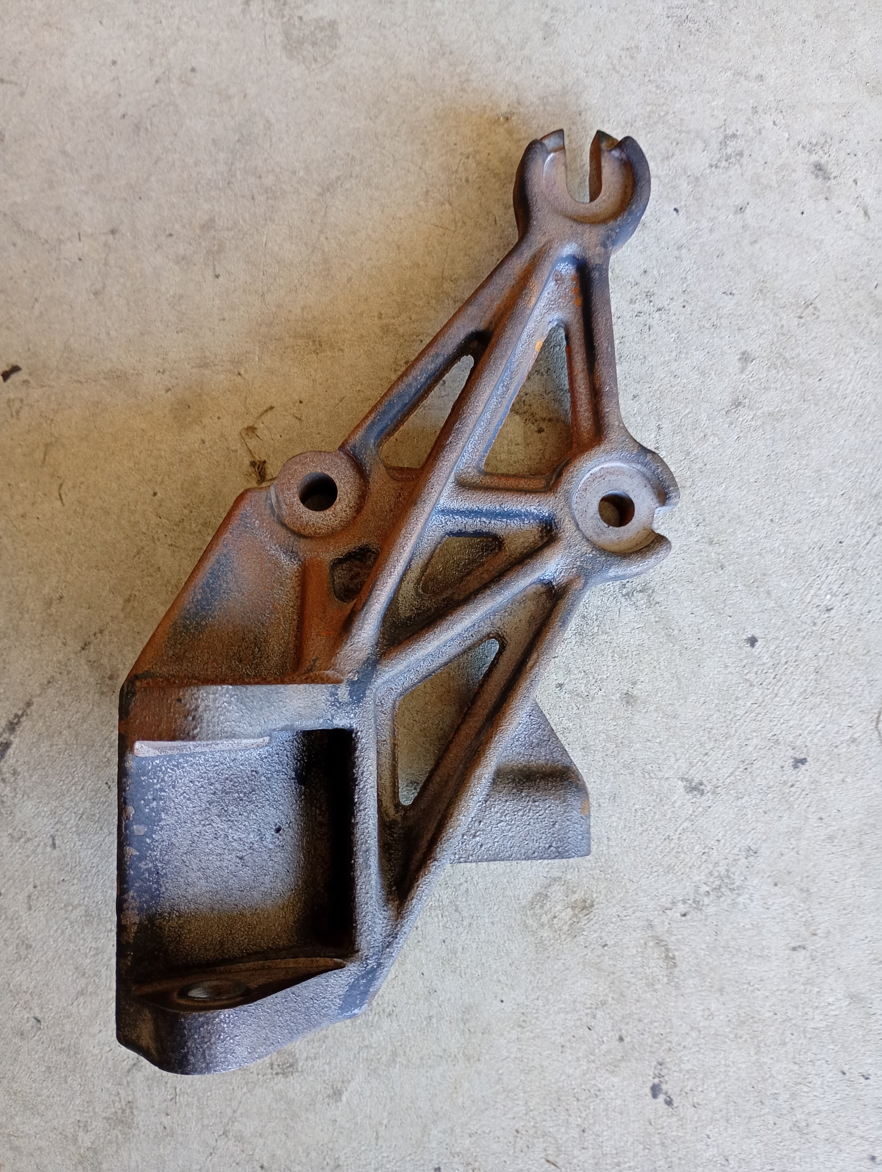 Power Steering Pump Bracket, R32 GTR