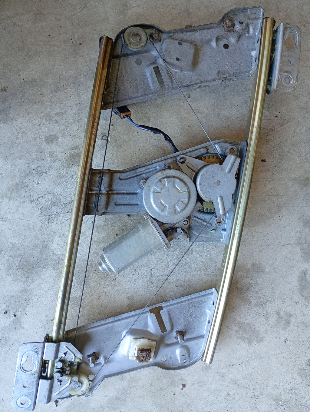 LEFT Window Regulator, R32 Coupe