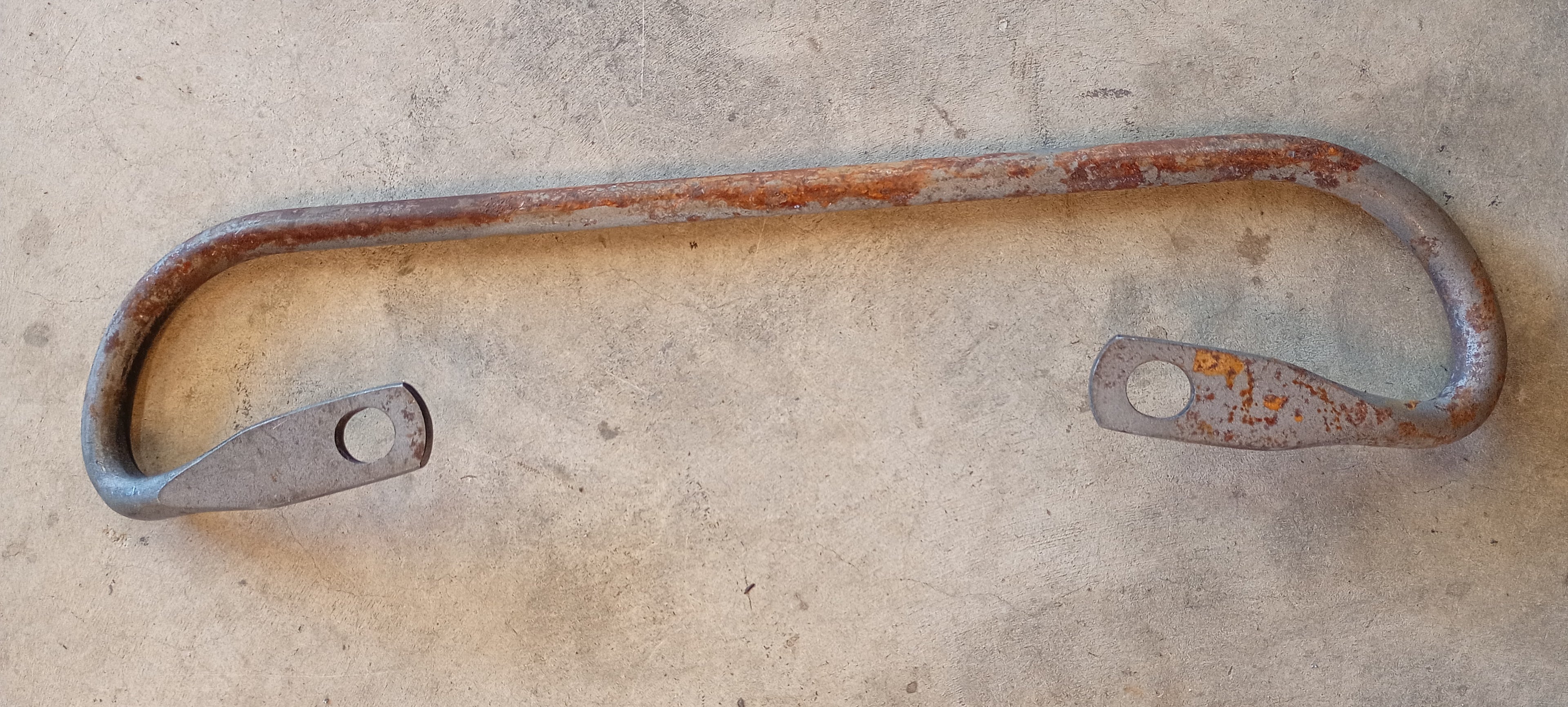 Front Seat Belt Mounting Rail, R32 2dr