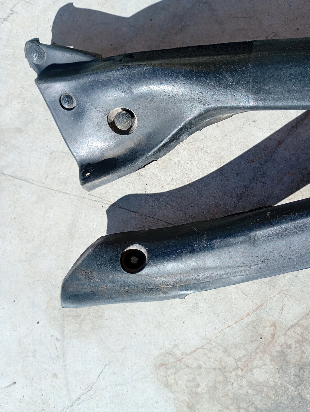 RIGHT Upper Door Glass Seal, R32 Coupe