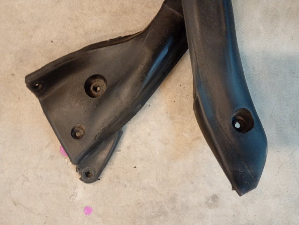 LEFT Upper Door Glass Seal, R32 Coupe