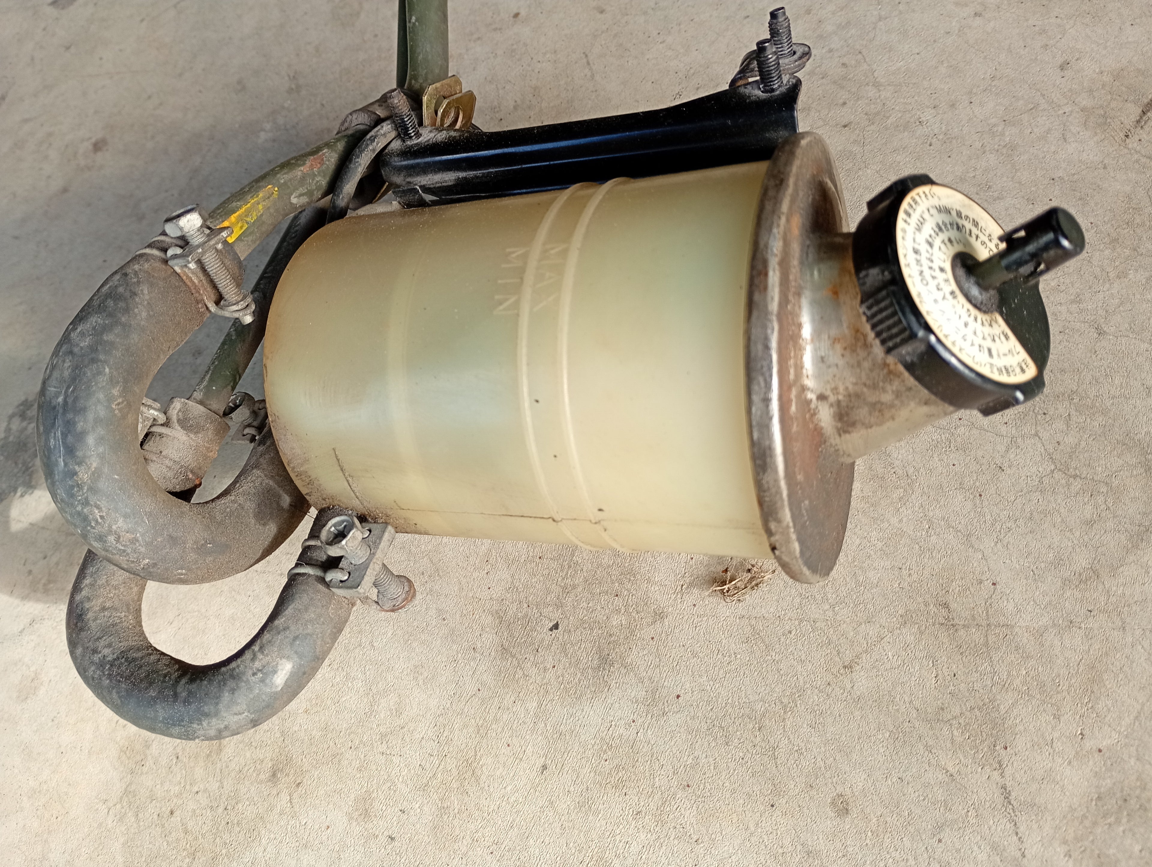 Attesa Fluid Reservoir, R32 GTR