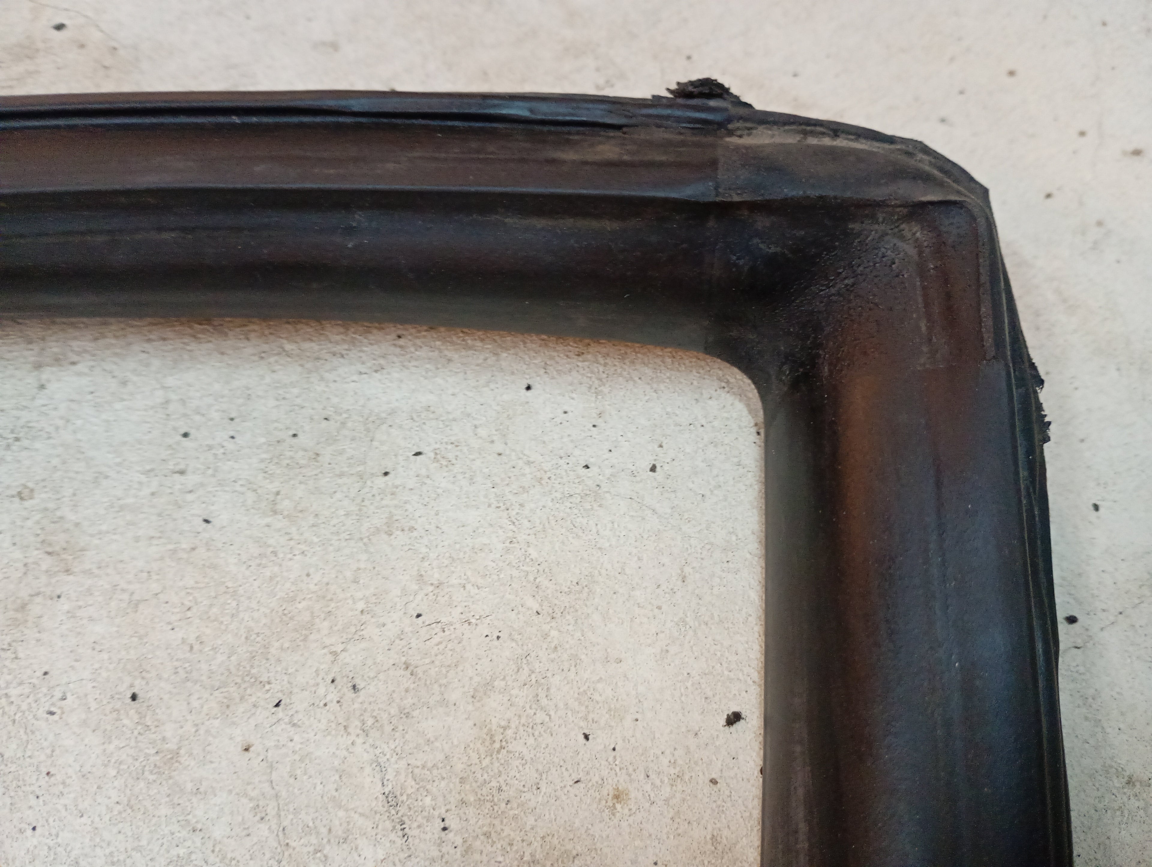 LEFT Upper Door Glass Seal, R32 Coupe