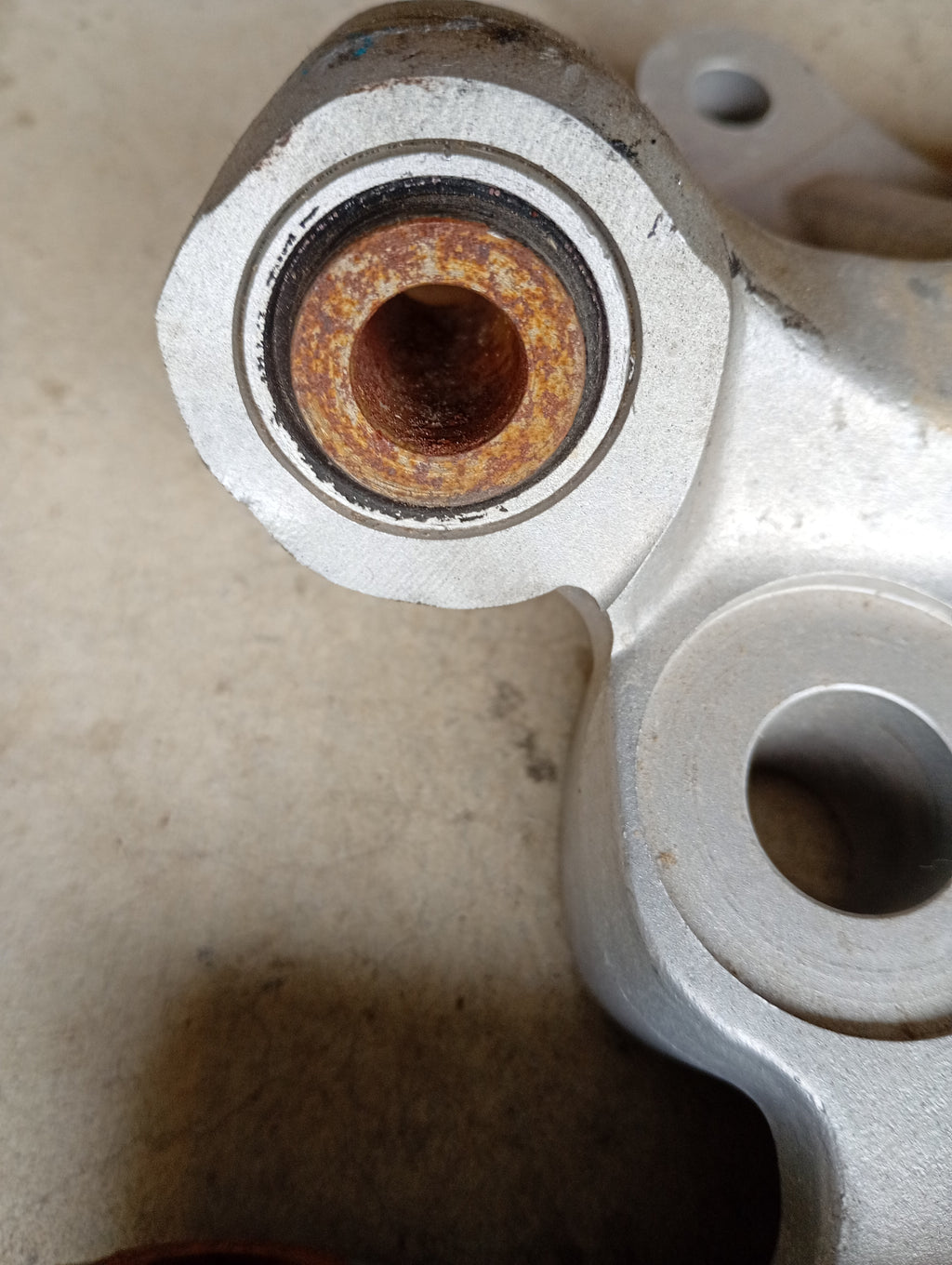 LEFT Rear Hub Carrier, R32 GTR
