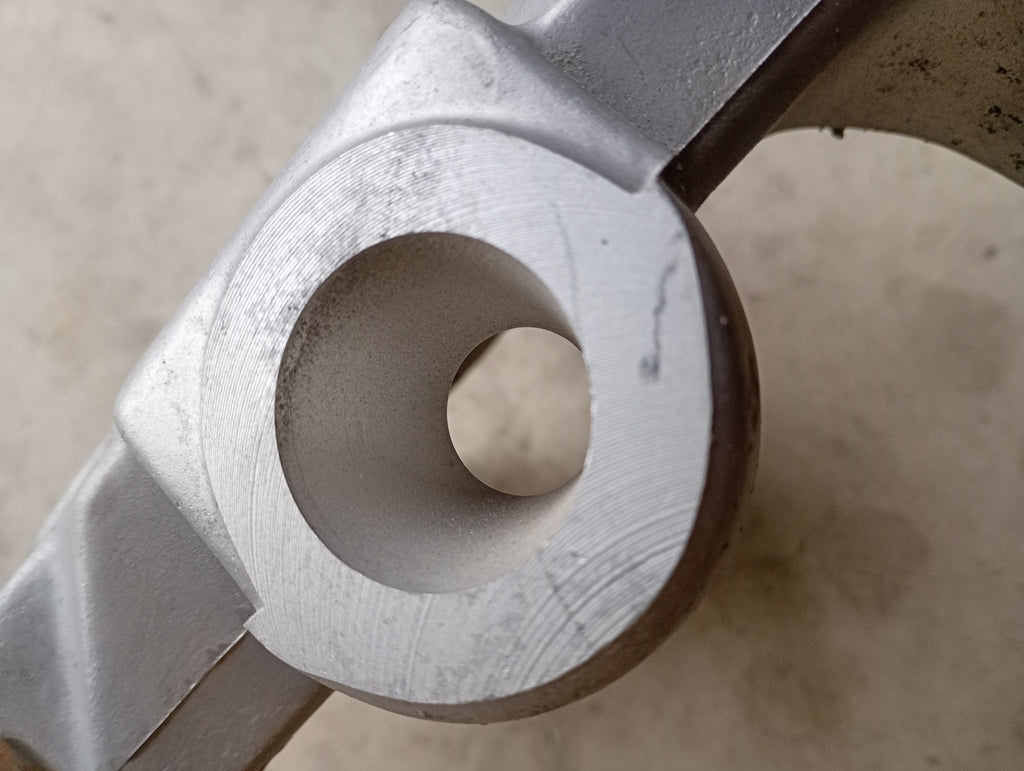 LEFT Rear Hub Carrier, R32 GTR