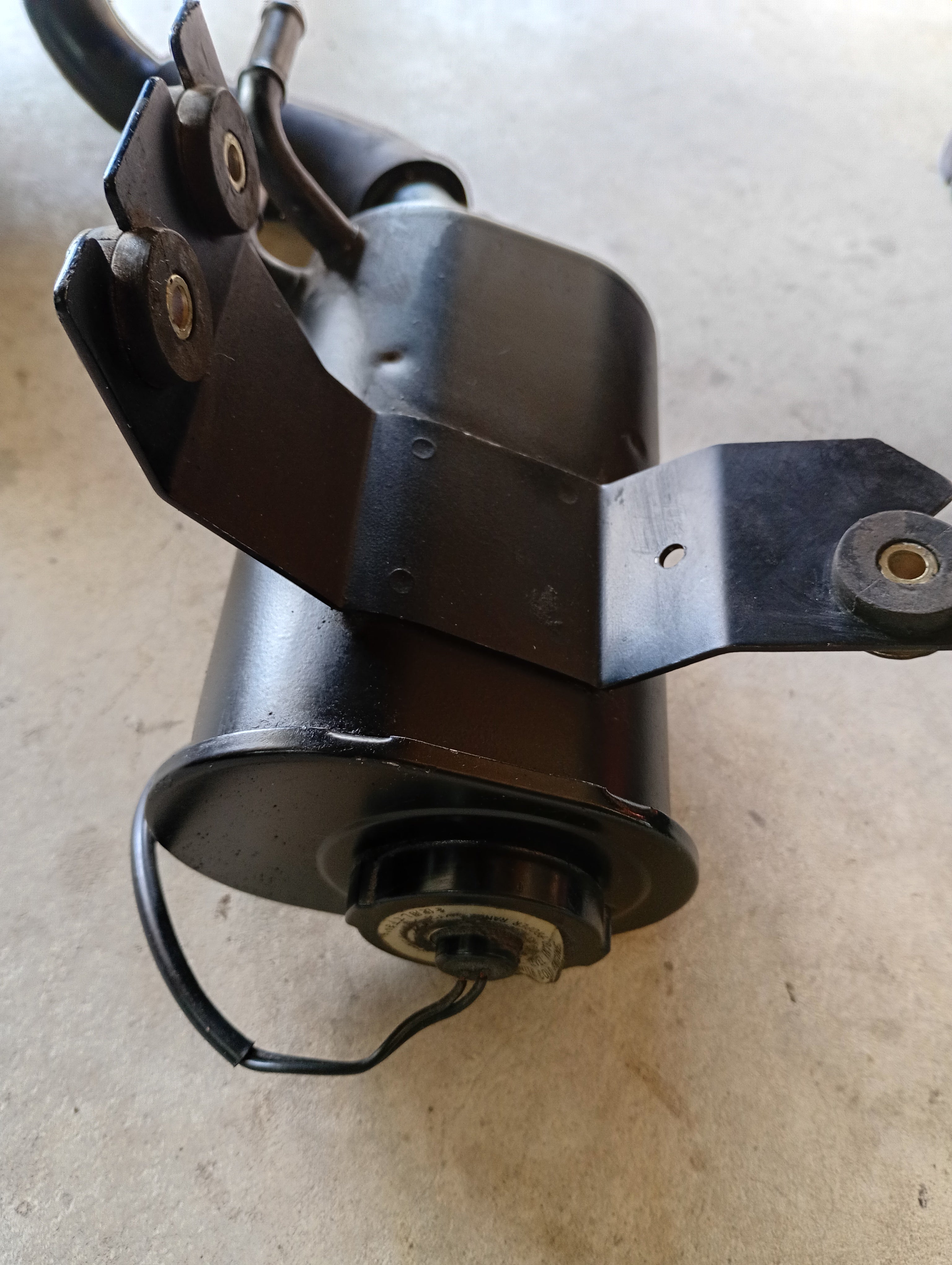 Power Steering Reservoir, R32 GTR
