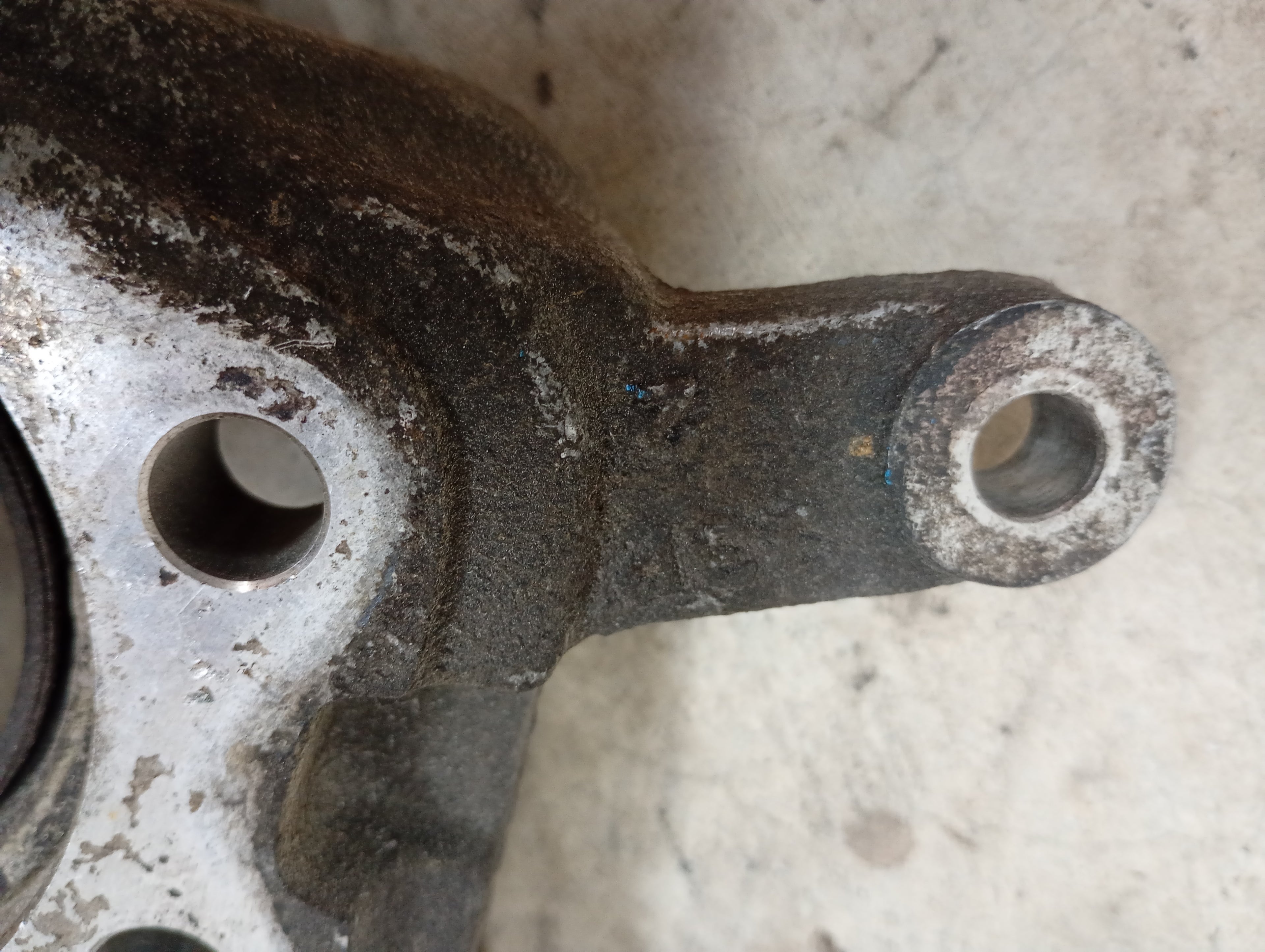LEFT Rear Hub Carrier, R32 GTR