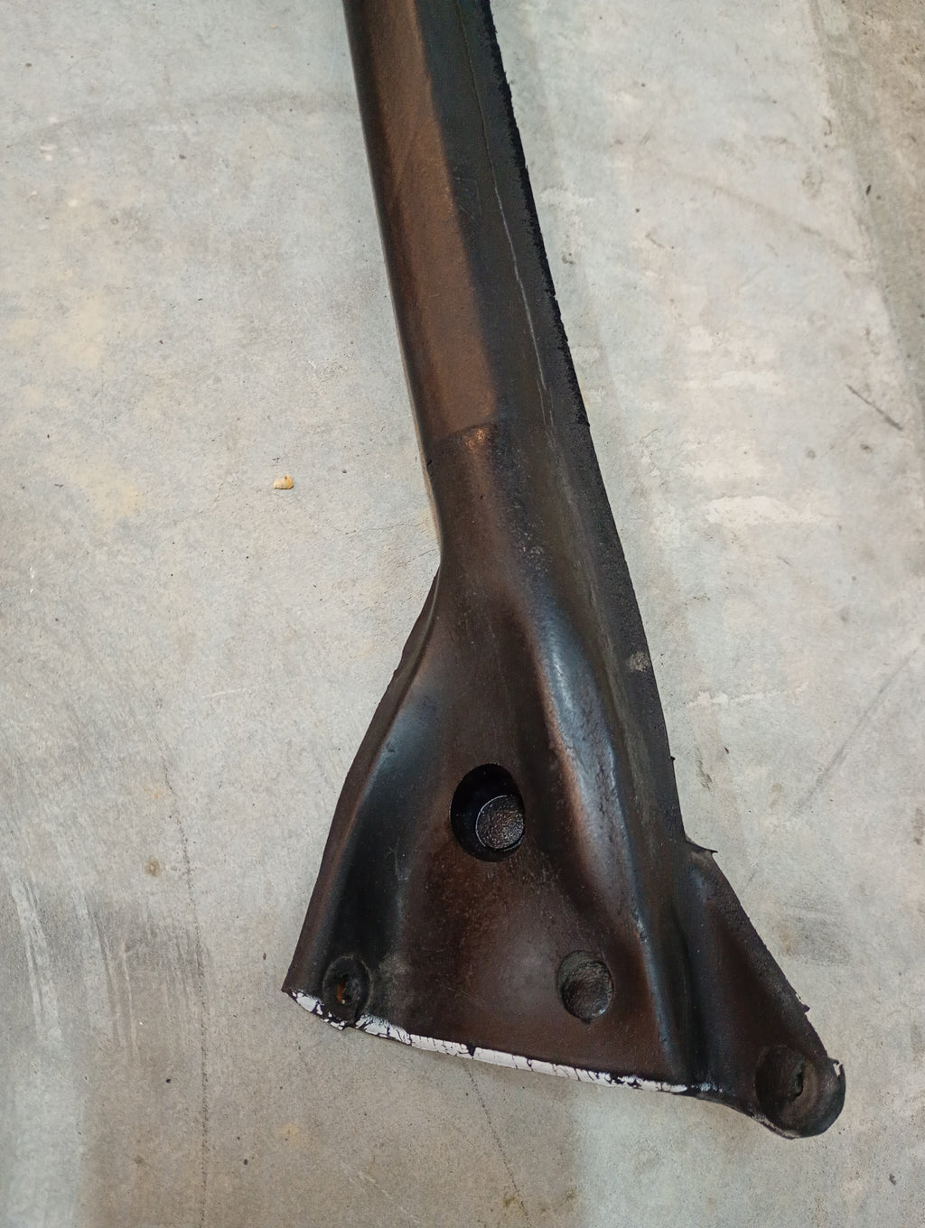 LEFT Upper Door Glass Seal, R32 Coupe