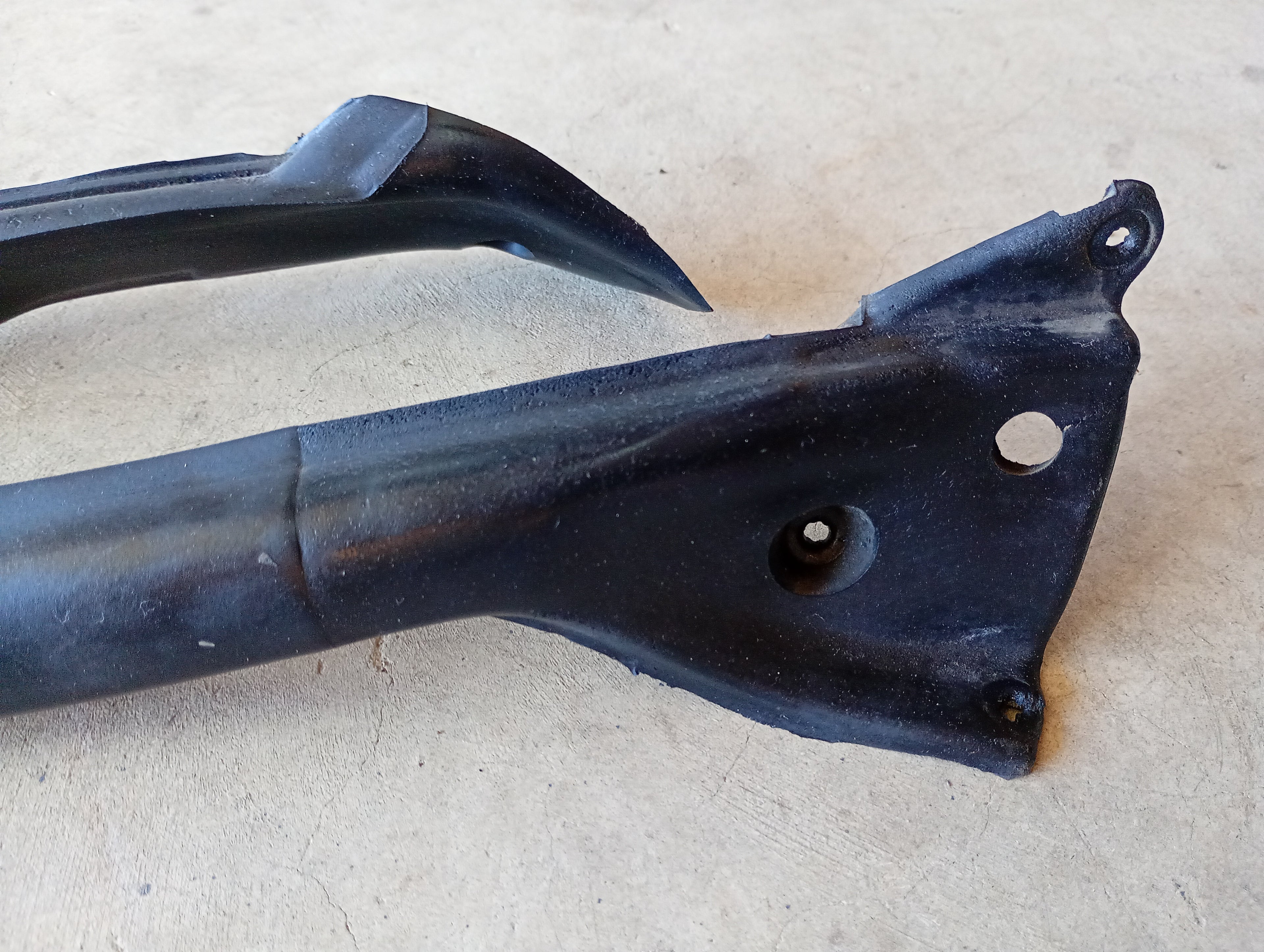 PAIR Upper Door Glass Seals, R32 Coupe