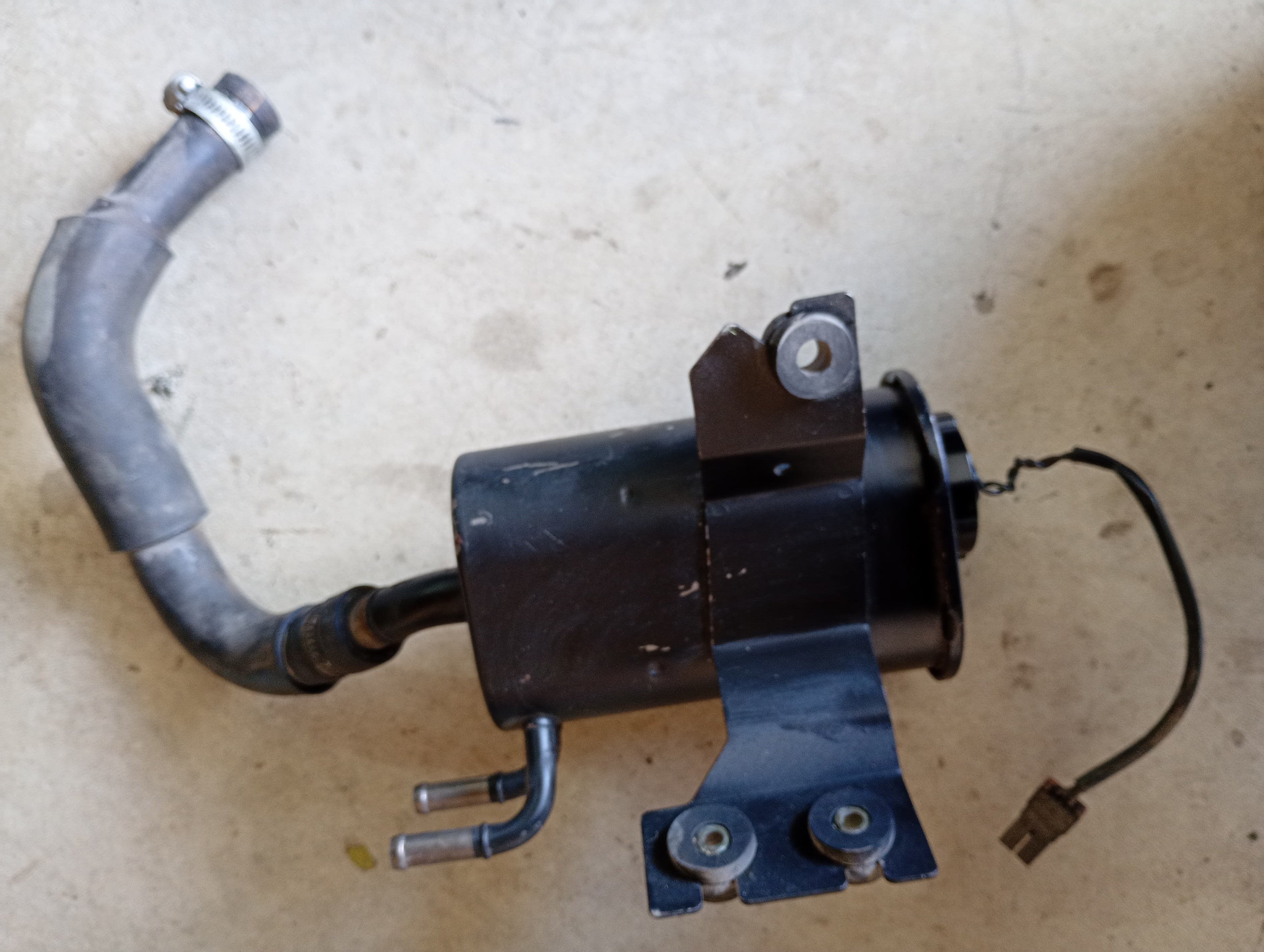 Power Steering Reservoir, R32 GTR