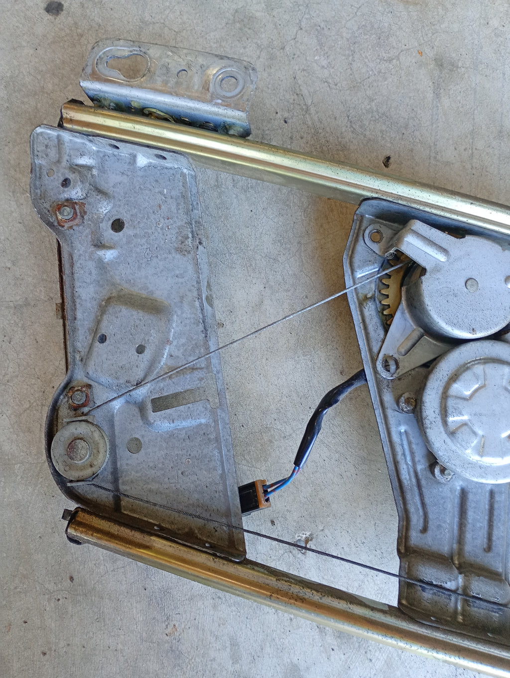 LEFT Window Regulator, R32 Coupe