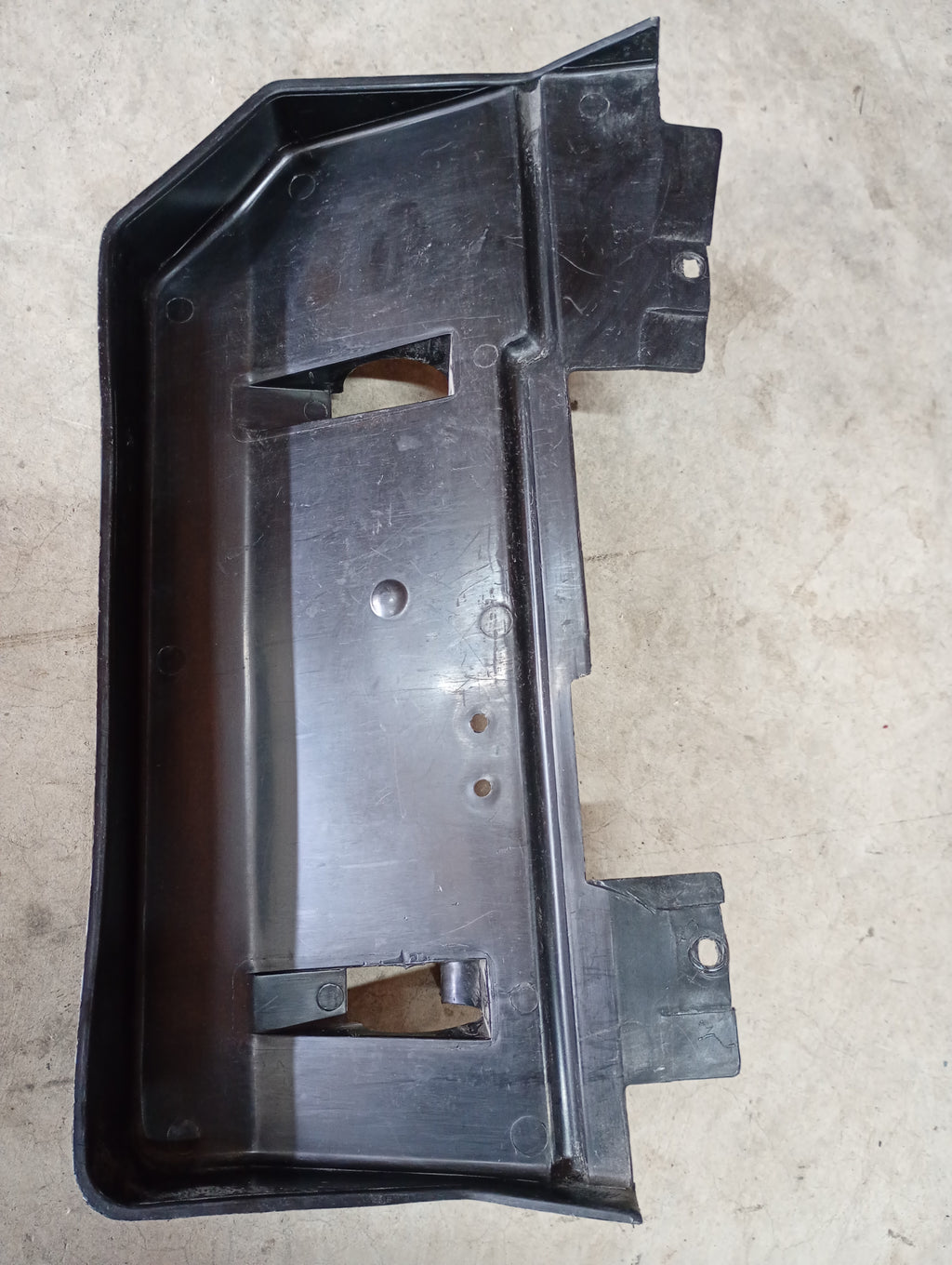 Glove Box Garnish Trim, R32