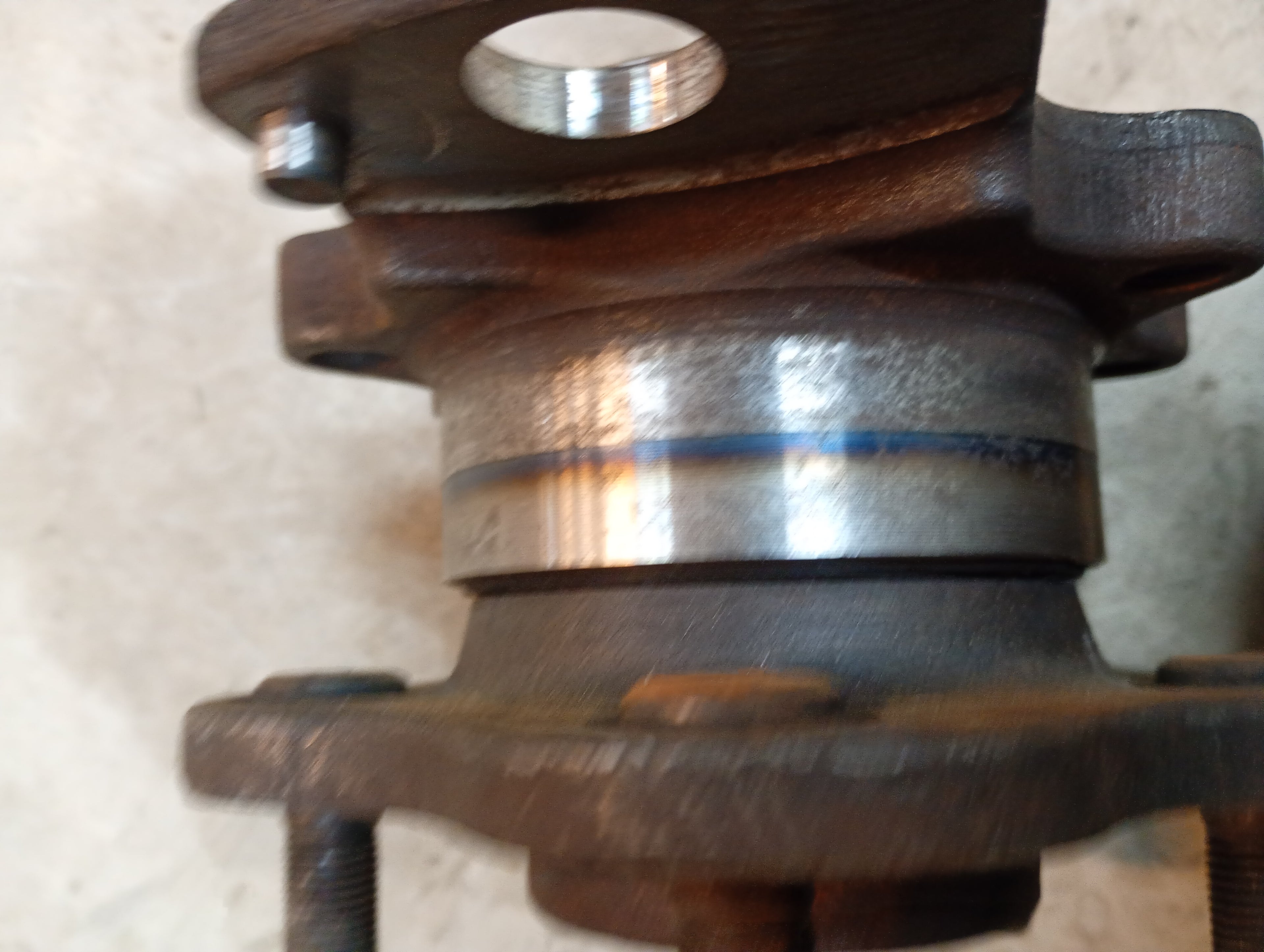 LEFT Rear Wheel Hub, R32 GTR